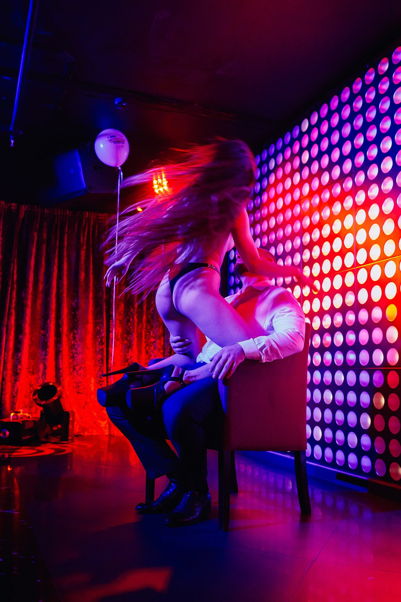 Фото репортаж из караоке клуба Эйфория. One Media Life: фоторепортажи, фотоотчеты с мероприятий и заведений