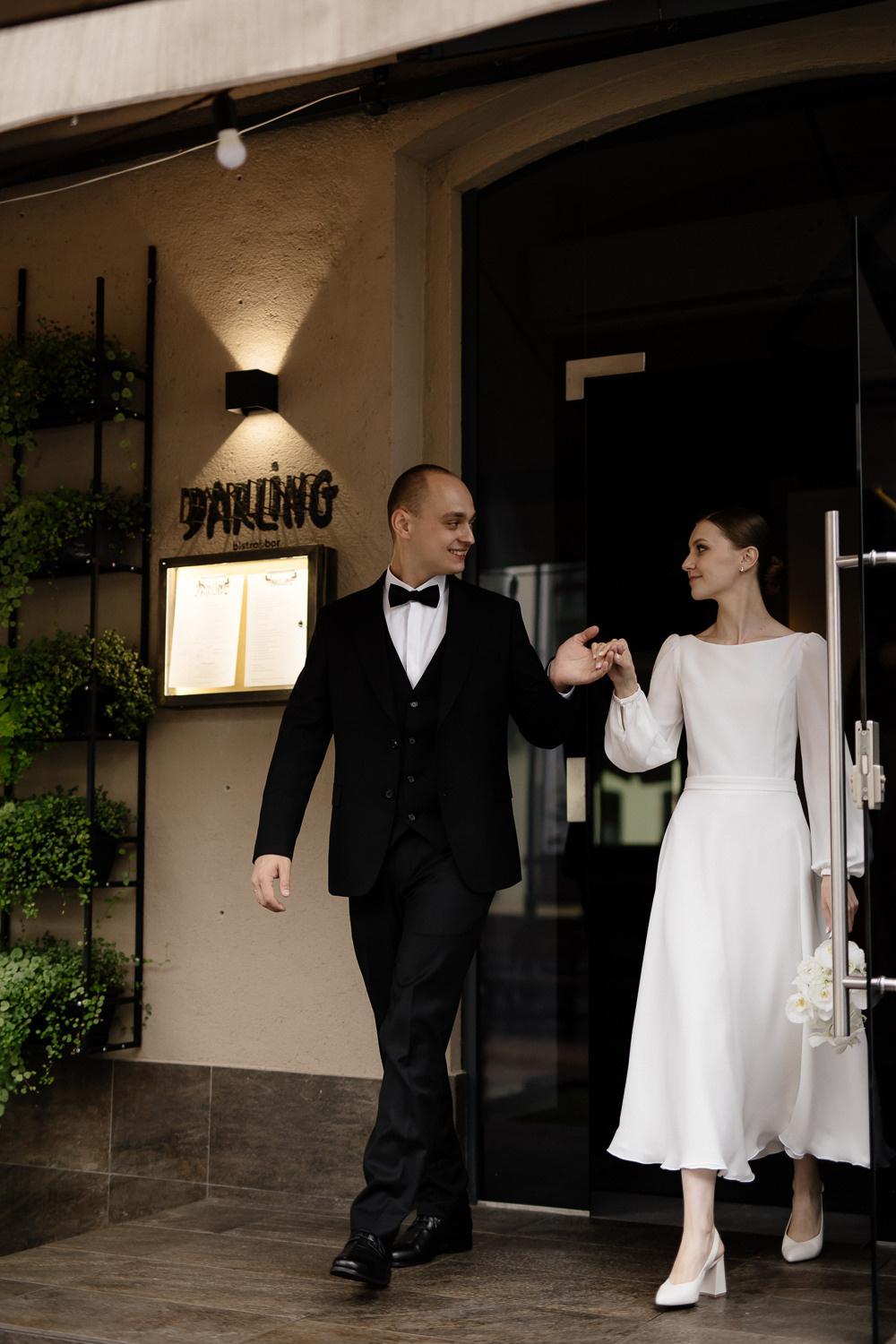 ЕВГЕНИЙ и КРИСТИНА. Свадебный салон-ателье Бонжур в Минске Bonjour