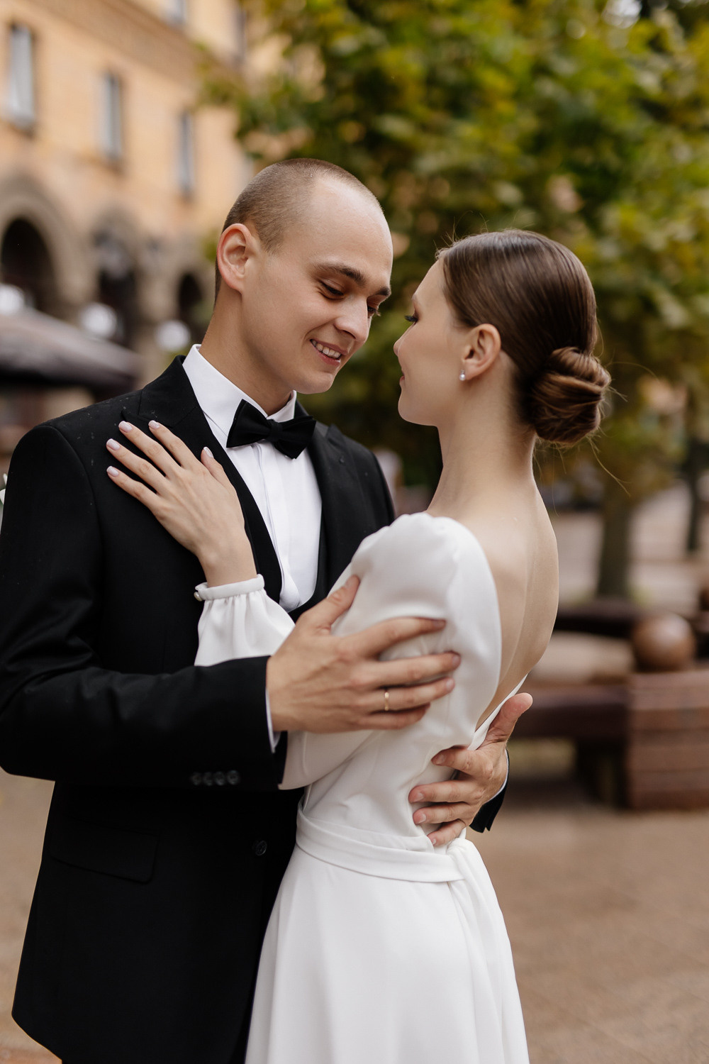 ЕВГЕНИЙ и КРИСТИНА. Свадебный салон-ателье Бонжур в Минске Bonjour