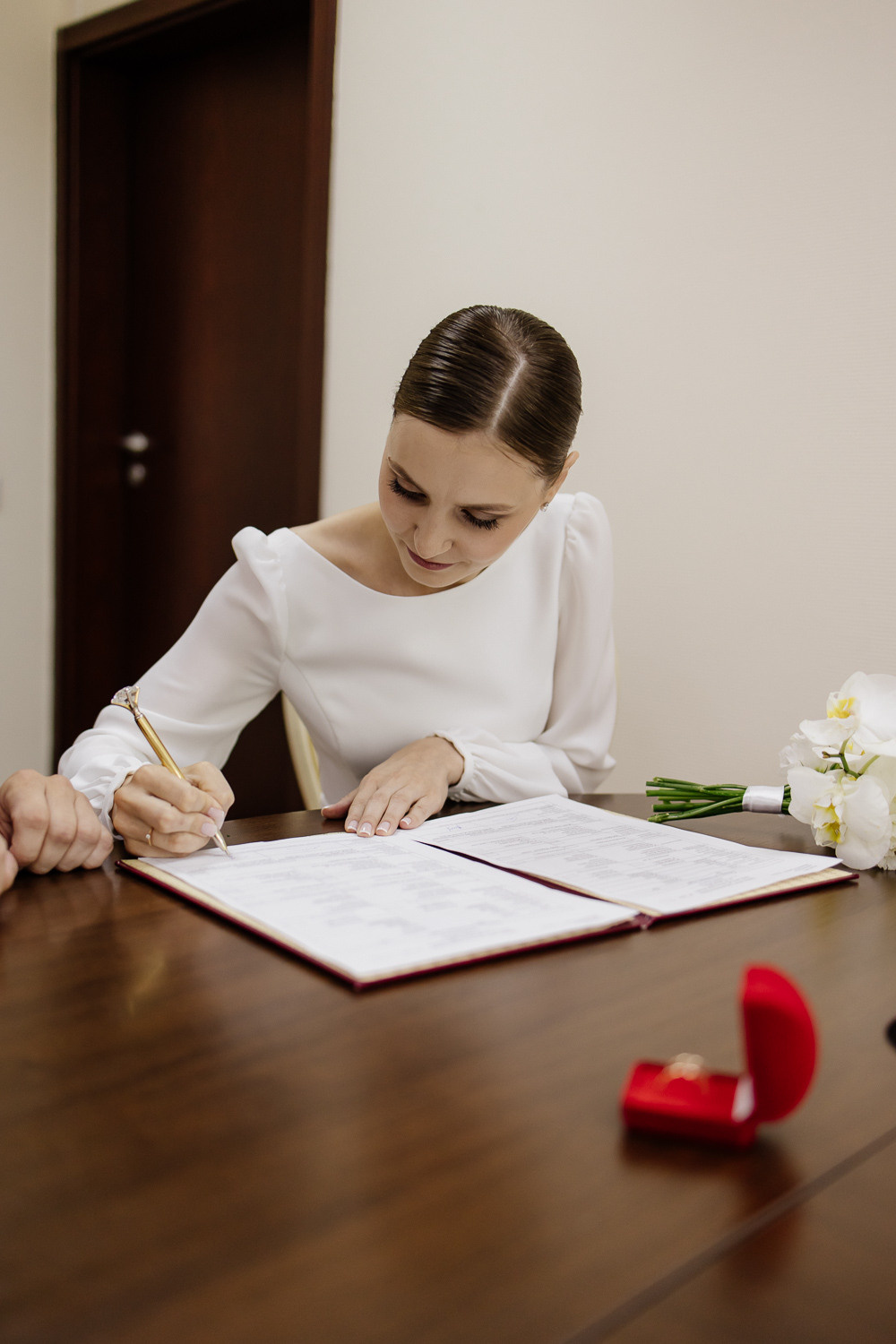 ЕВГЕНИЙ и КРИСТИНА. Свадебный салон-ателье Бонжур в Минске Bonjour