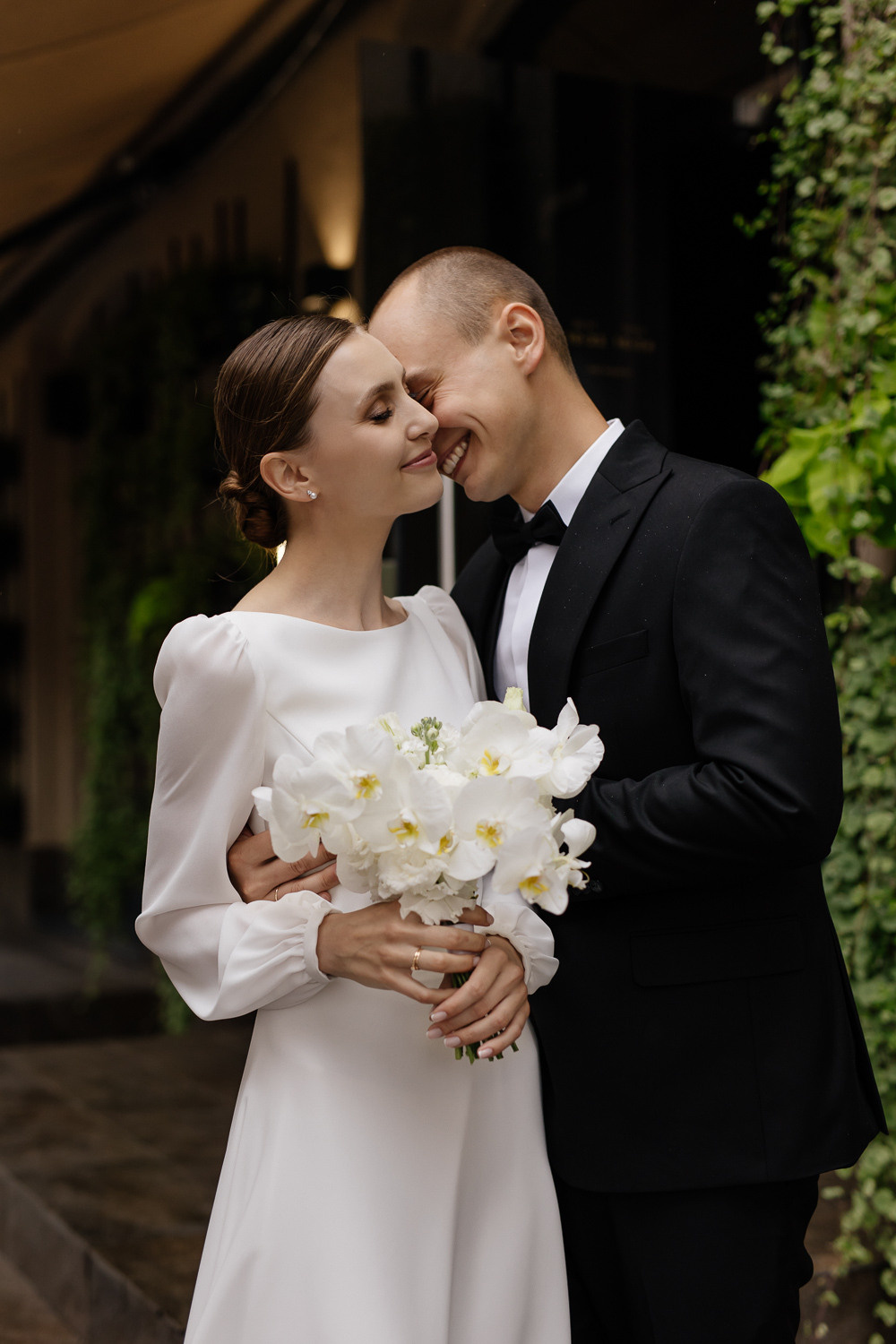 ЕВГЕНИЙ и КРИСТИНА. Свадебный салон-ателье Бонжур в Минске Bonjour