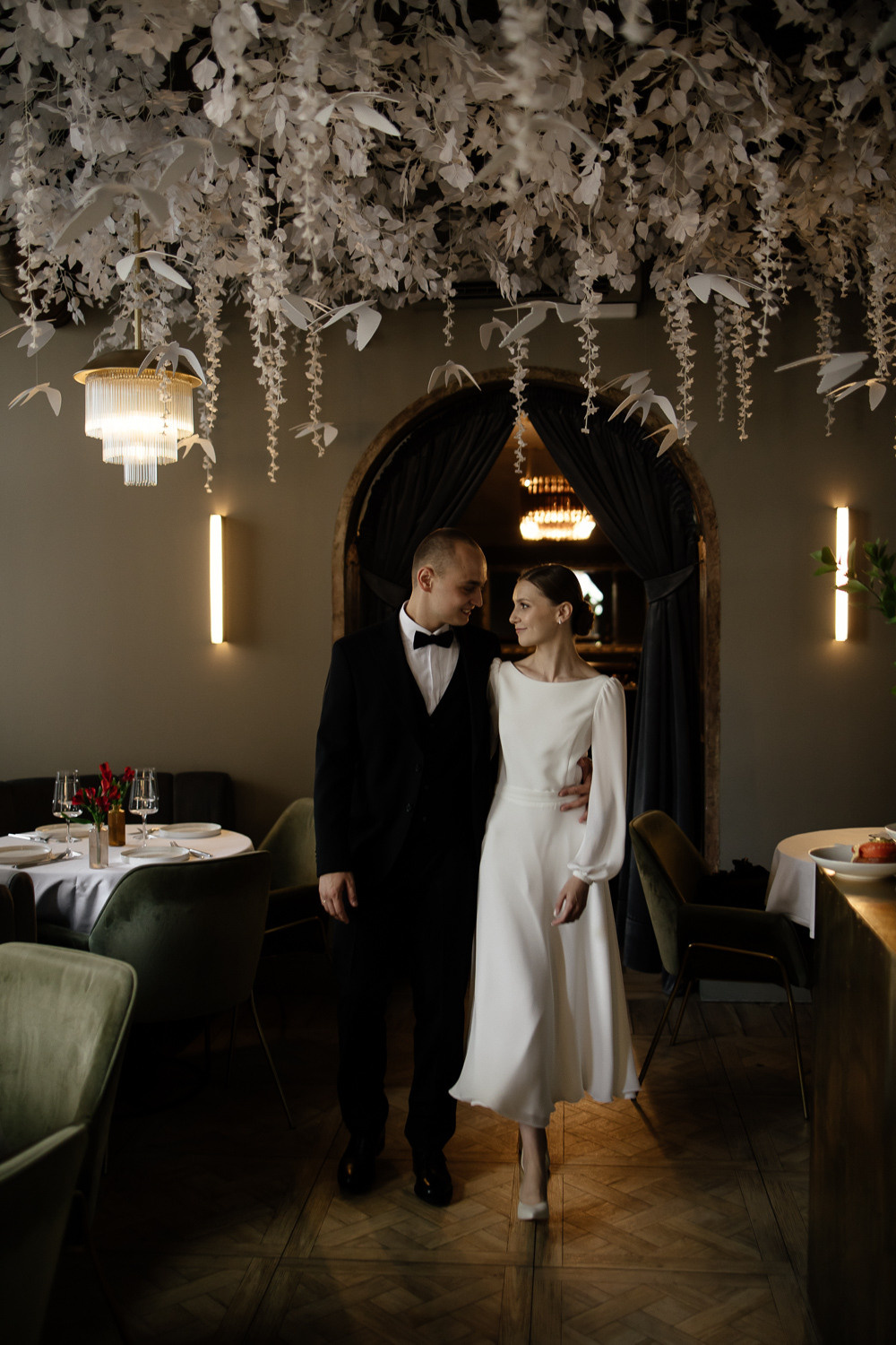 ЕВГЕНИЙ и КРИСТИНА. Свадебный салон-ателье Бонжур в Минске Bonjour