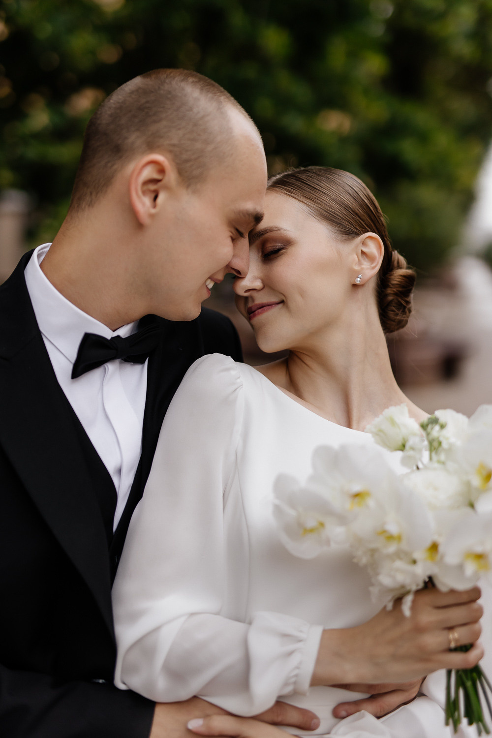 ЕВГЕНИЙ и КРИСТИНА. Свадебный салон-ателье Бонжур в Минске Bonjour