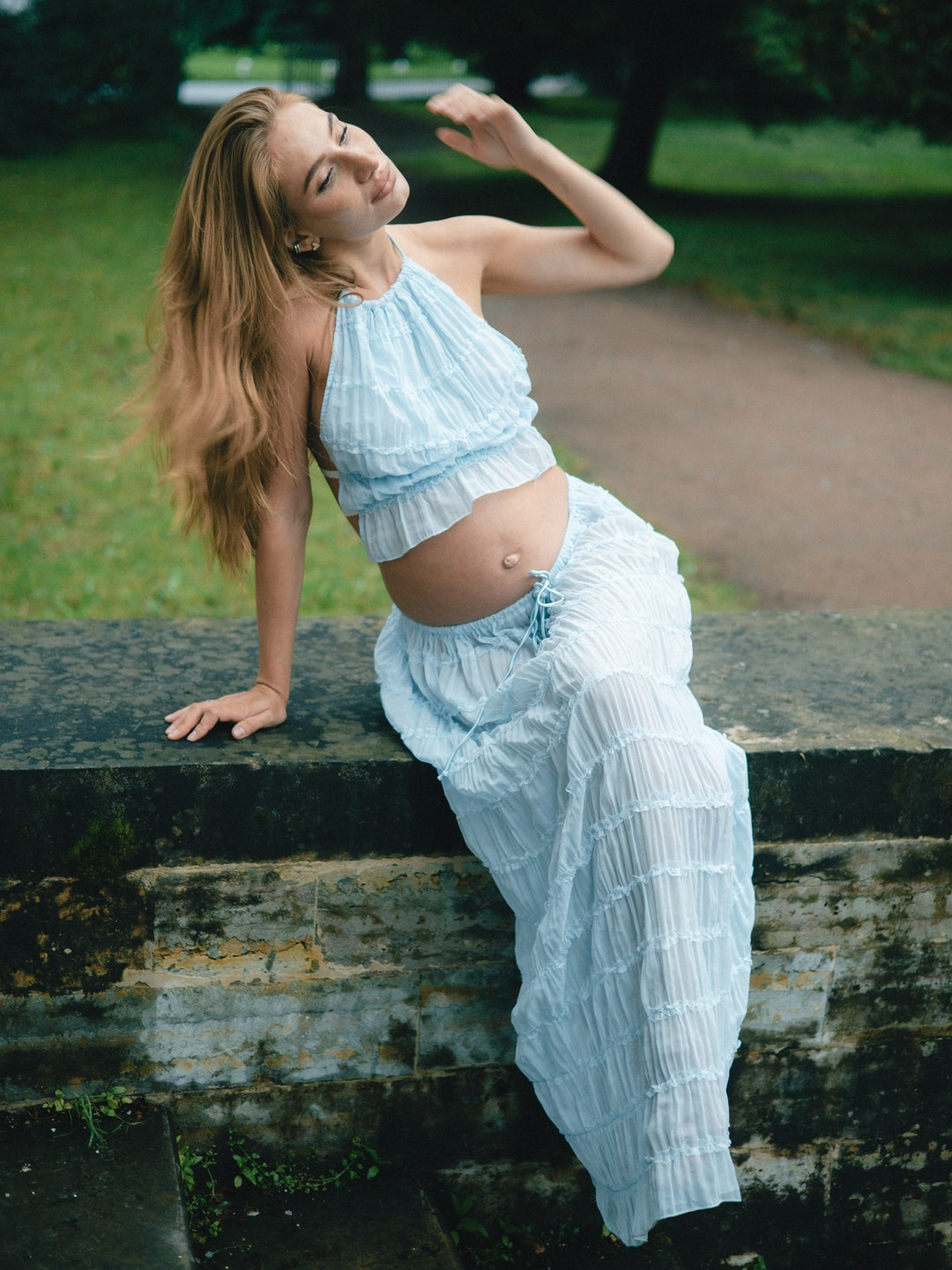 Elegant Pregnant Karina 2.0. Юлия Астра: Фотограф в Санкт-Петербурге. Снимаю женские портреты, уличные съёмки в Петербурге и людей с их собаками