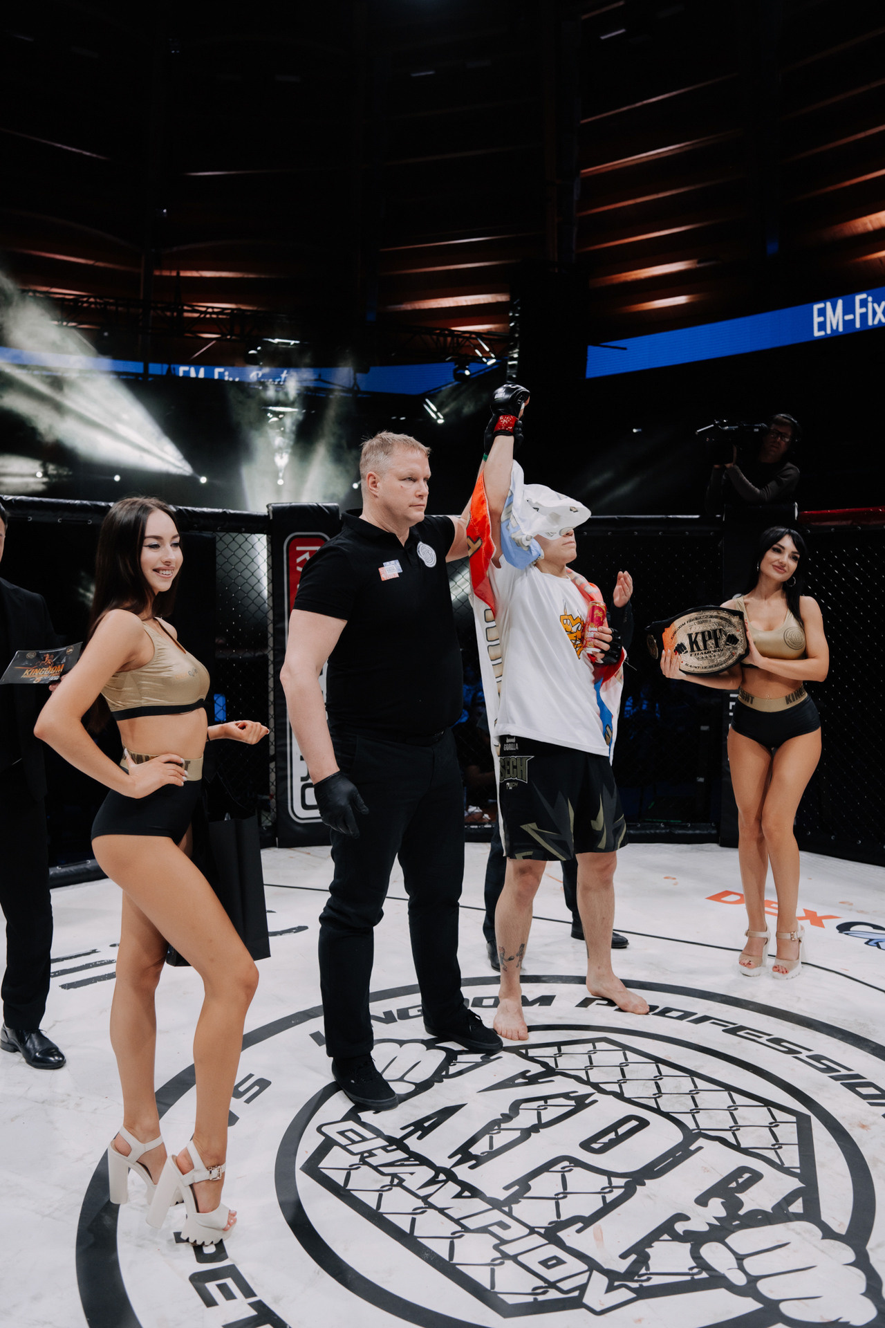 KINGDOM PROFESSIONAL FIGHT 5. Photographer — ERASTOV