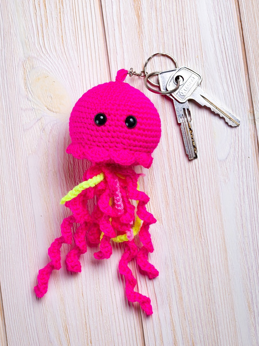 Профессиональная предметная фотосъемка брелков в Москве и Московской области. Фотостудия в Москве LUXARTPHOTO