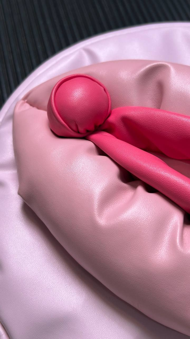 Сумка-piska. Нейрокреатор и AI-преподаватель Лена Капуцин