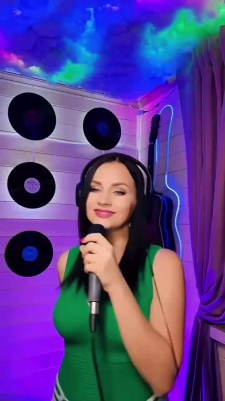 Музыкальное соправождение. Организатор праздников. Ведущая Марина Гребенникова