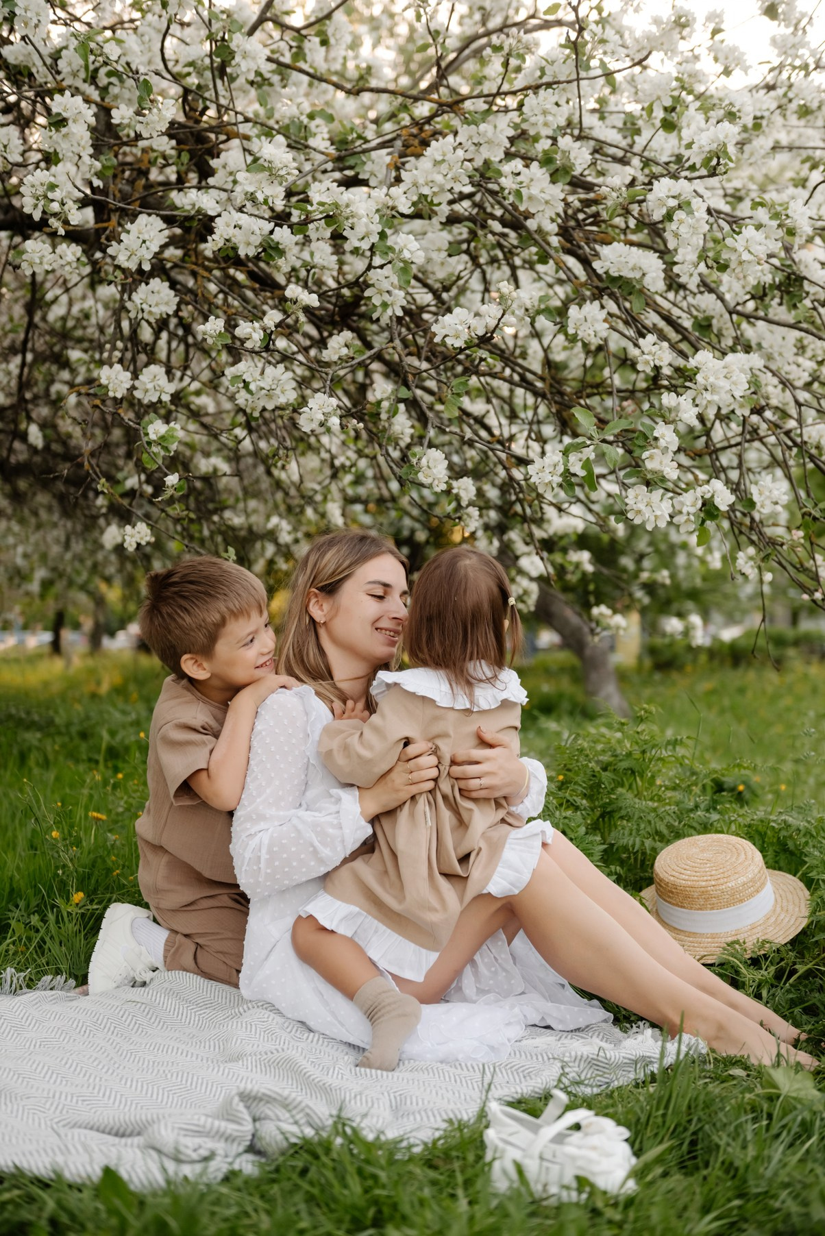 Яблоневое цветение. Свадебный и сеейный фотограф в Санкт-Петербурге Елена Худякова