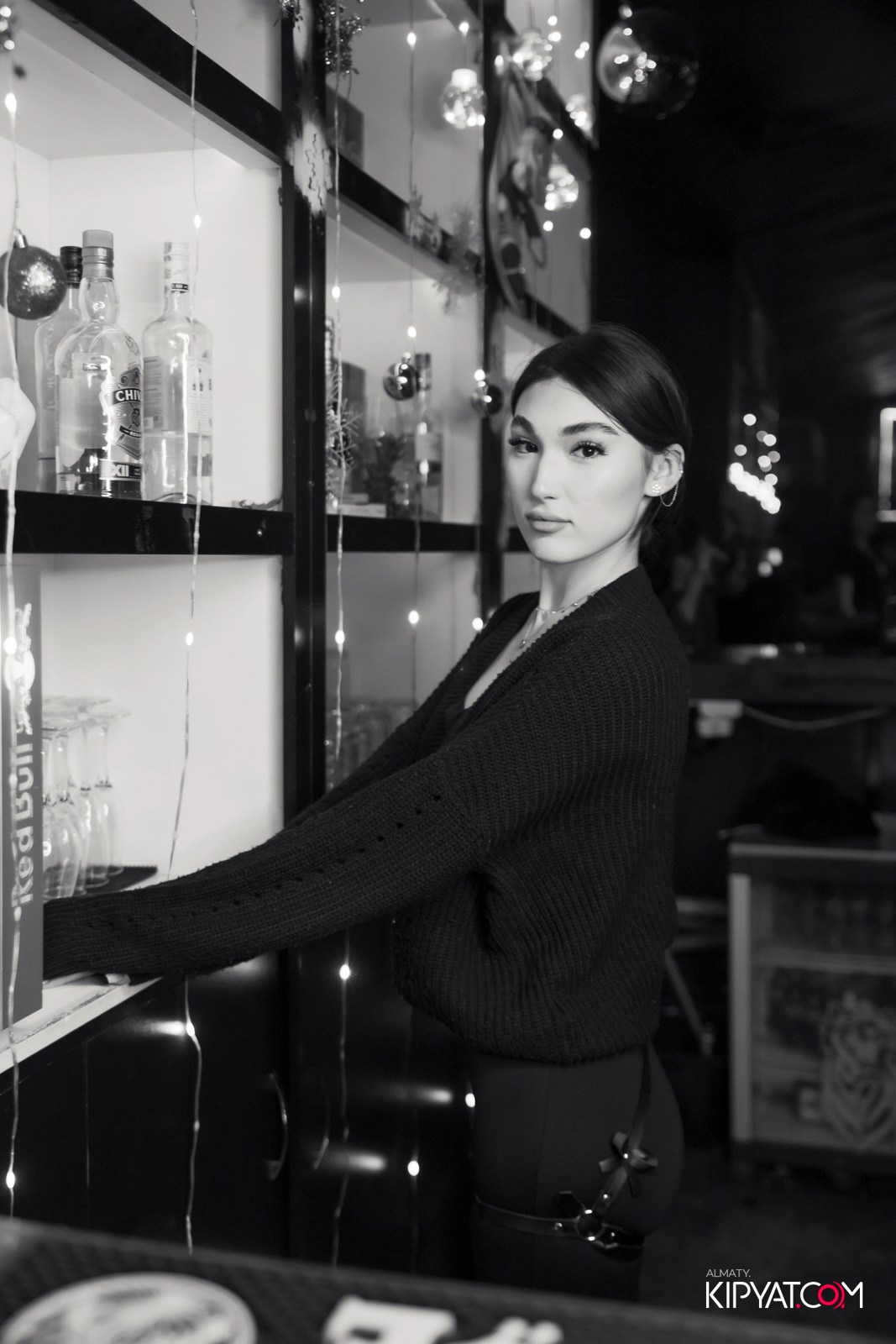 UYAT EMES BAR. КИПЯТКОМ АЛМАТЫ!