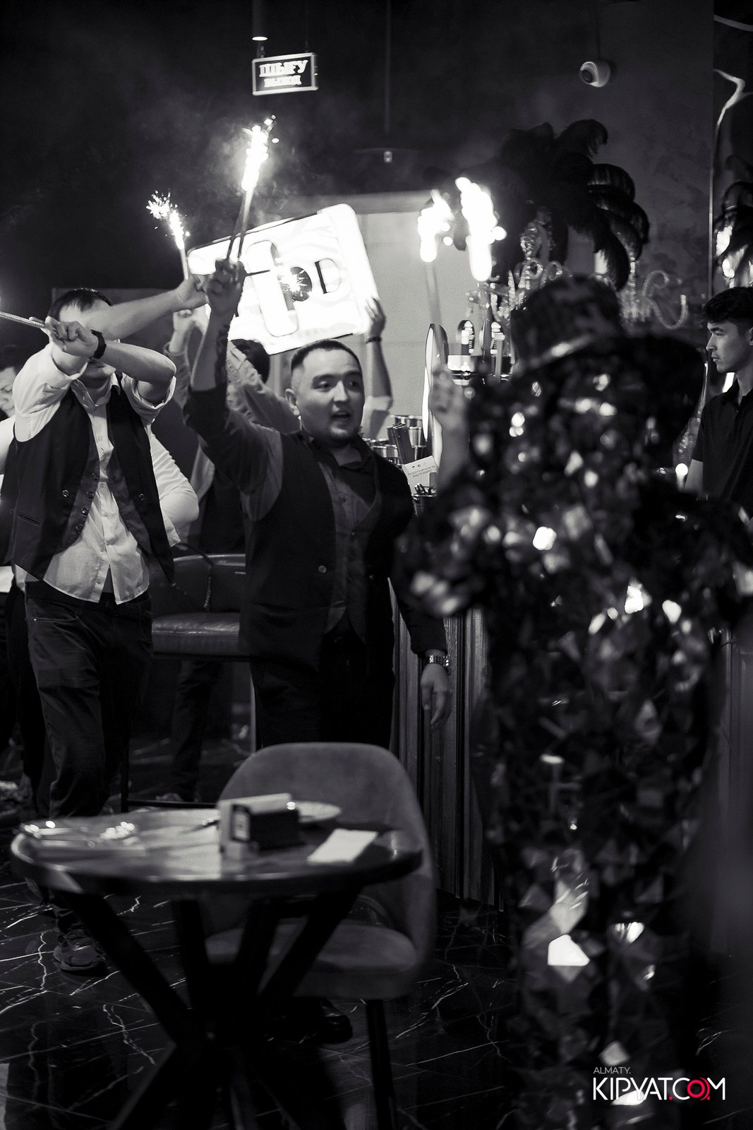 MOOD KAROKE & BAR. КИПЯТКОМ АЛМАТЫ! Фотосъемка мероприятий в Алматы