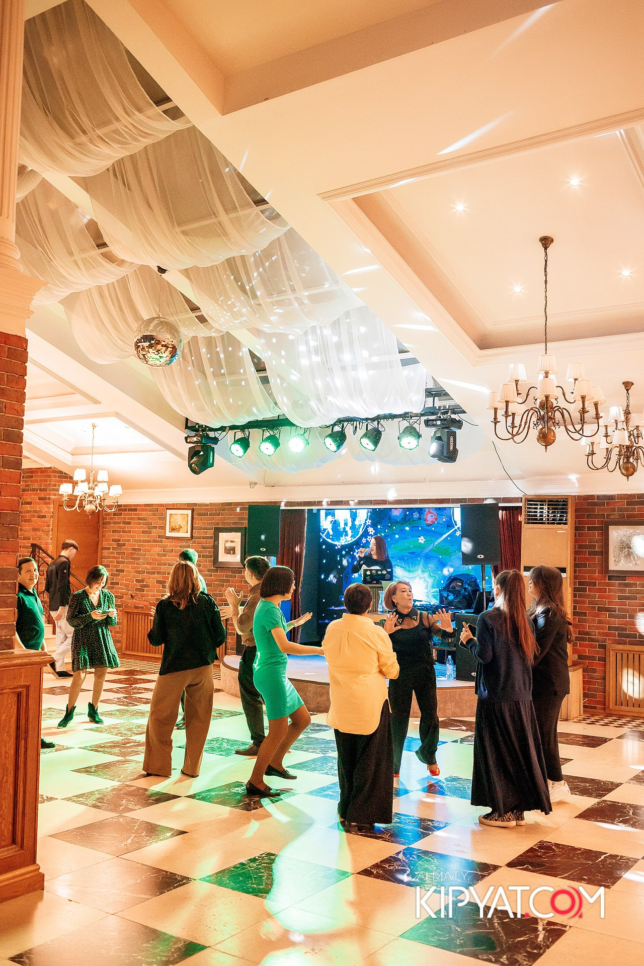 R.S'SULTAN. КИПЯТКОМ АЛМАТЫ!