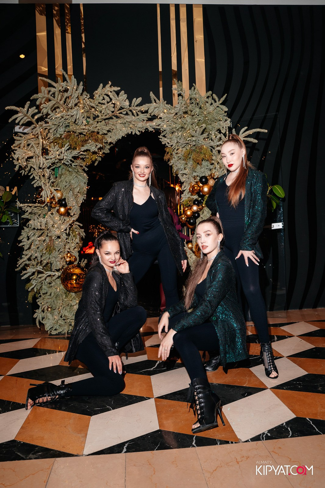 MOOD KARAOKE & TERRACE. КИПЯТКОМ АЛМАТЫ!