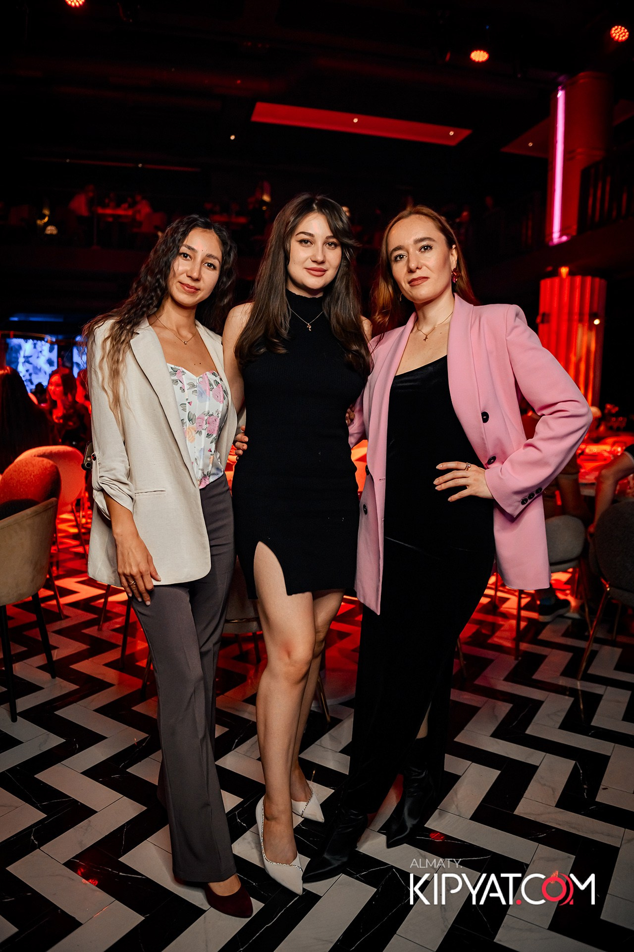 QUEEN. КИПЯТКОМ АЛМАТЫ!