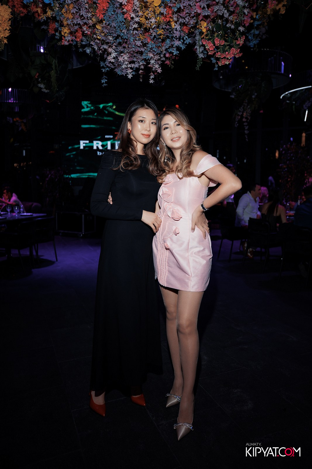 FRIENDS BAR & TERRACE. КИПЯТКОМ АЛМАТЫ!