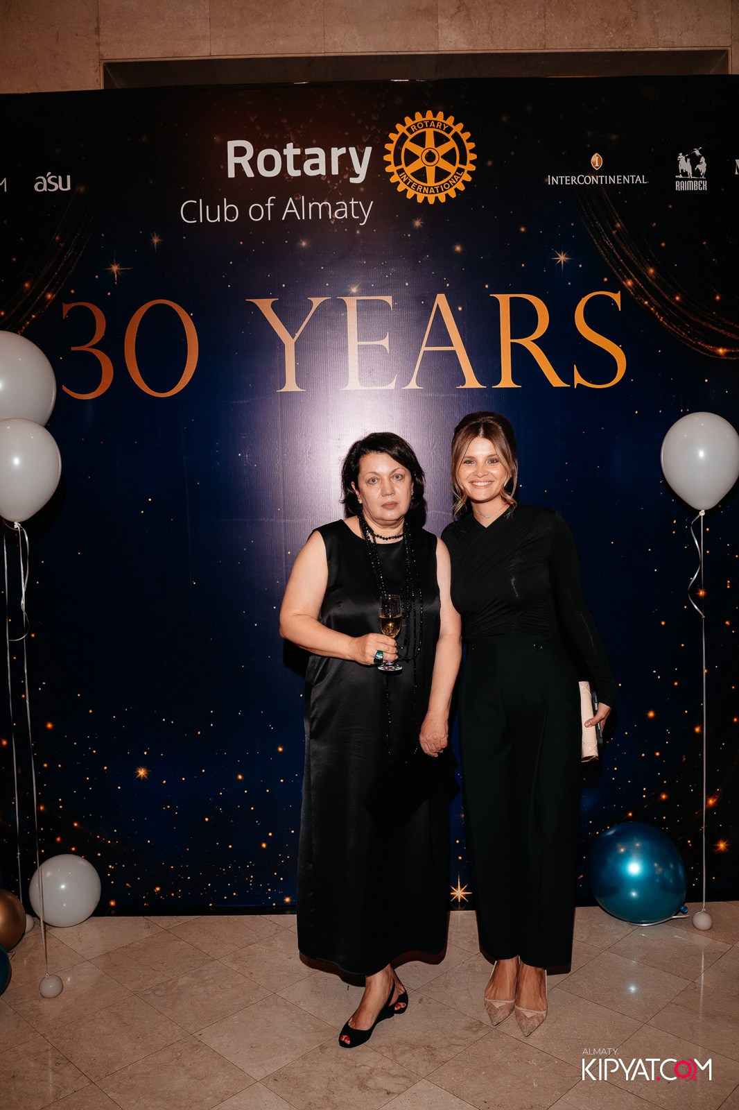 БЛАГОТВОРИТЕЛЬНЫЙ УЖИН В ЧЕСТЬ 30-ЛЕТИЯ ROTARY CLUB OF ALMATY. КИПЯТКОМ АЛМАТЫ!