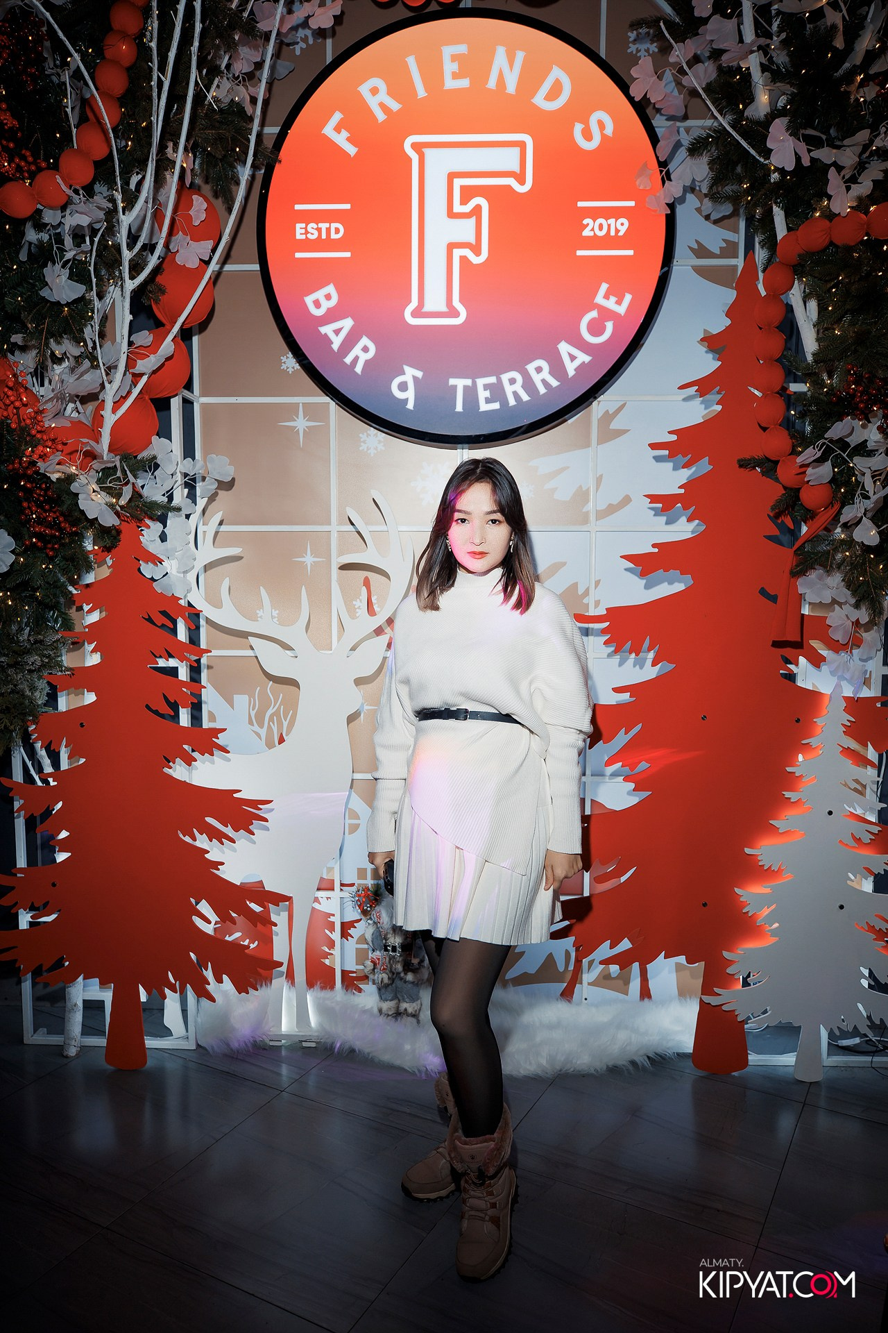 FRIENDS BAR & TERRACE. КИПЯТКОМ АЛМАТЫ! Фотосъемка мероприятий в Алматы