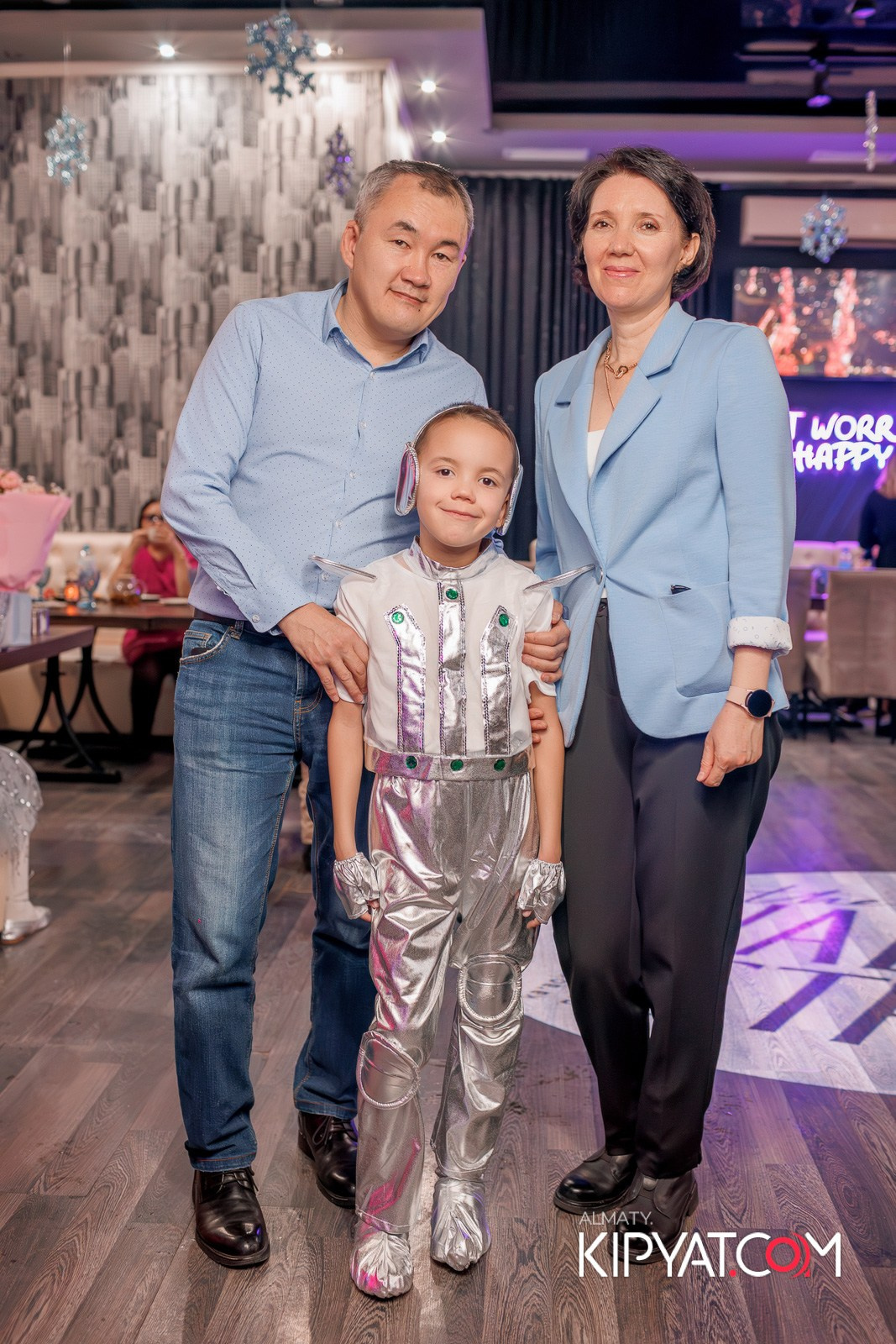 НОВОГОДНИЙ ОТЧЕТНЫЙ КОНЦЕРТ МУЗЫКАЛЬНОЙ ШКОЛЫ «SOULWAY». КИПЯТКОМ АЛМАТЫ!