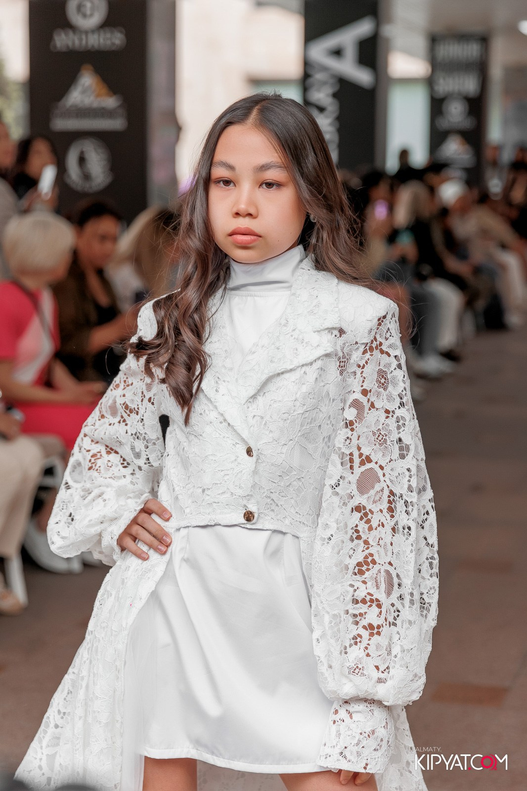 JUNIOR FASHION SHOW. КИПЯТКОМ АЛМАТЫ!