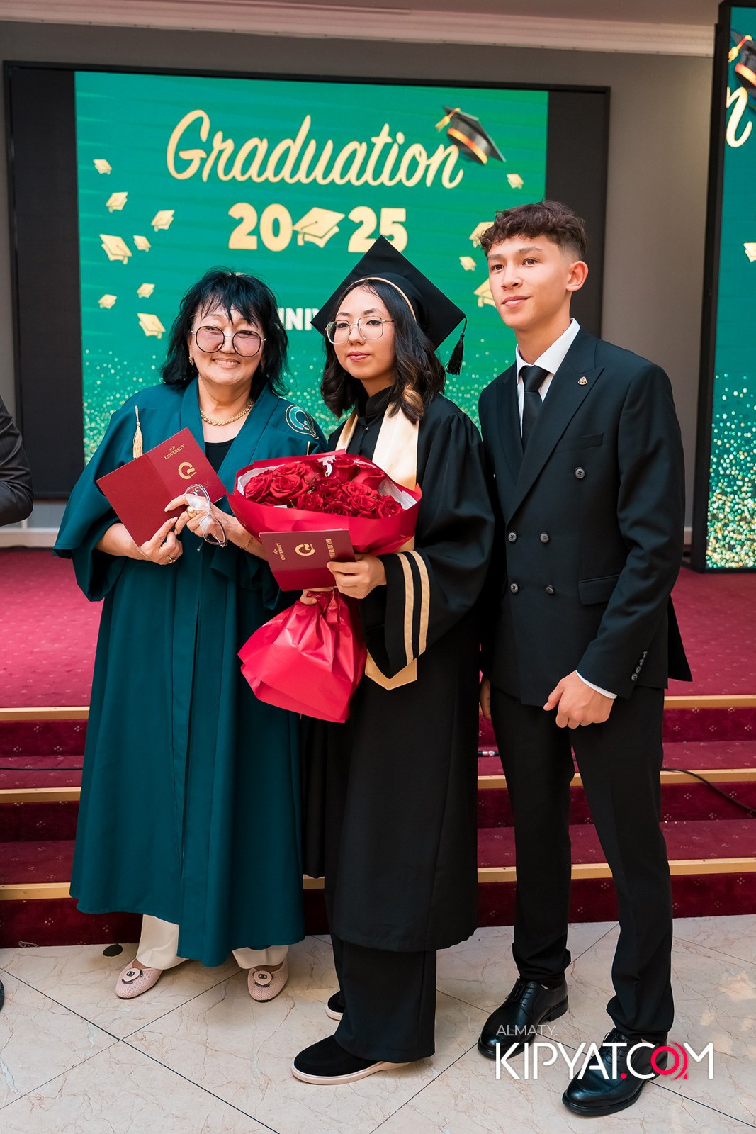 GRADUATION 2025 Q UNIVERSITY. КИПЯТКОМ АЛМАТЫ!