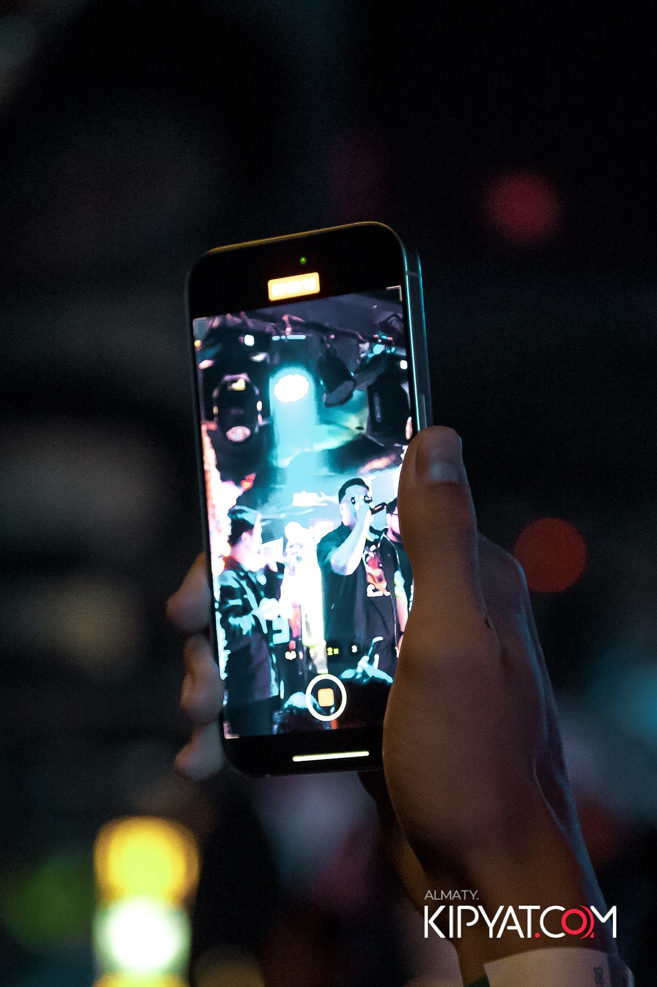 UYAT EMES BAR. КИПЯТКОМ АЛМАТЫ!