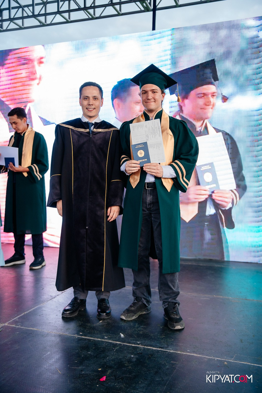 ВРУЧЕНИЕ ДИПЛОМОВ — НАРХОЗ КОЛЛЕДЖ. Part 4. КИПЯТКОМ АЛМАТЫ!