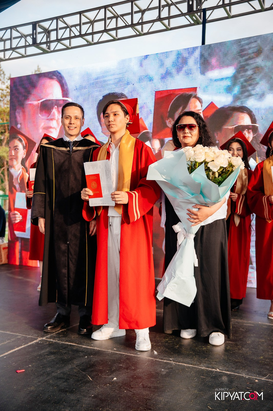 ВРУЧЕНИЕ ДИПЛОМОВ — НАРХОЗ КОЛЛЕДЖ. Part 4. КИПЯТКОМ АЛМАТЫ!