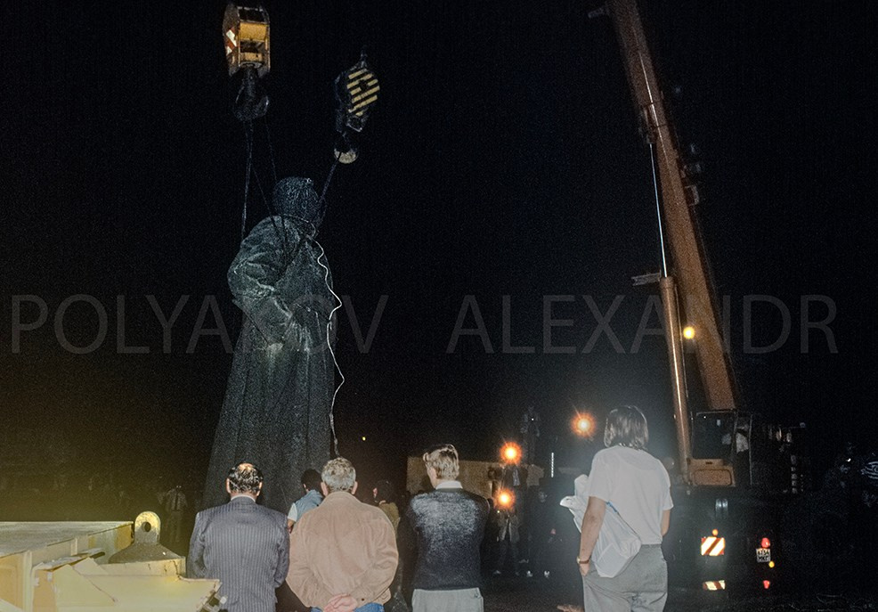 снос памятника Дзержинскому в Москве
