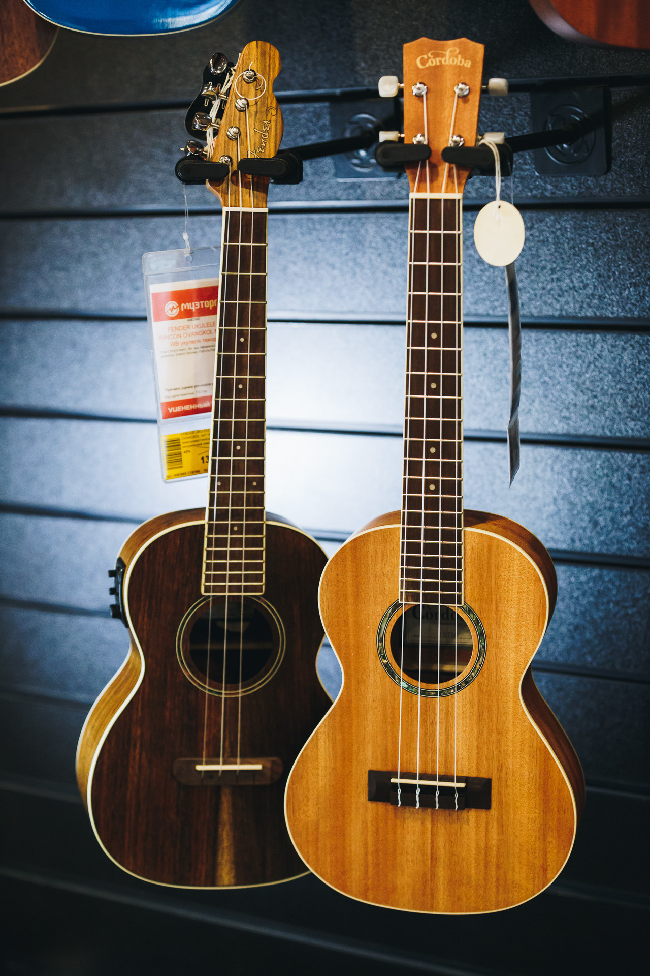 Магазин Музторг на Вятской (Москва). Фотограф Марина Каныгина (Федосеева)