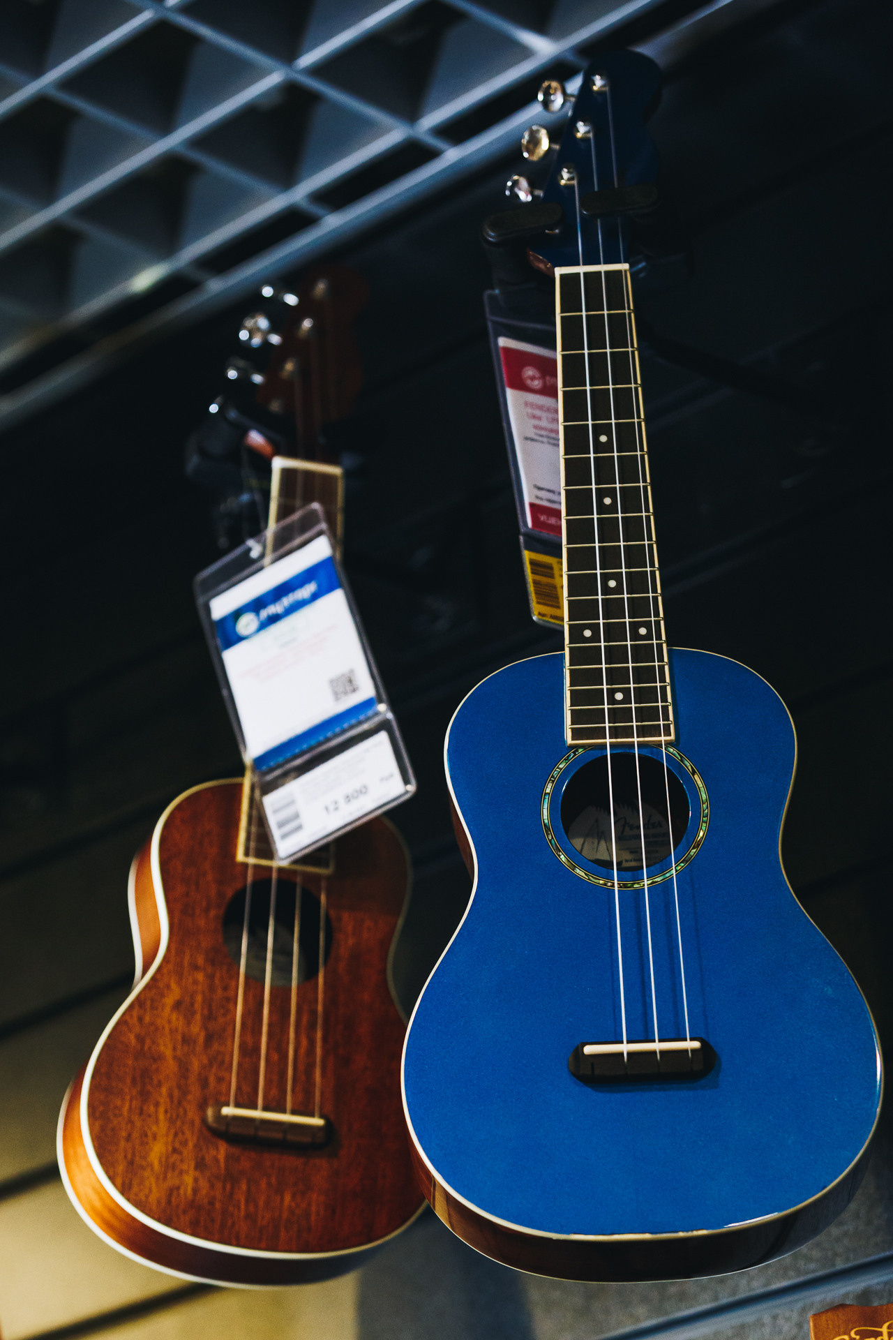 Магазин Музторг на Вятской (Москва). Фотограф Марина Каныгина (Федосеева)