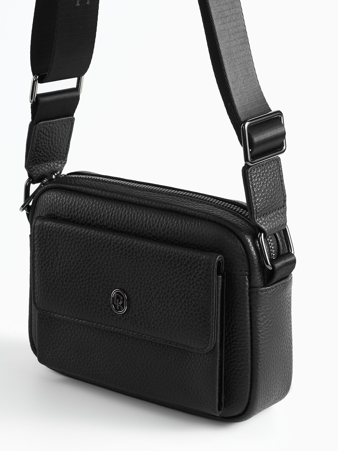 Сумки и кошельки. Предметная фотосъемка в Алматы. Предметный фотограф для маркетплейстов Артур Ахмадиев