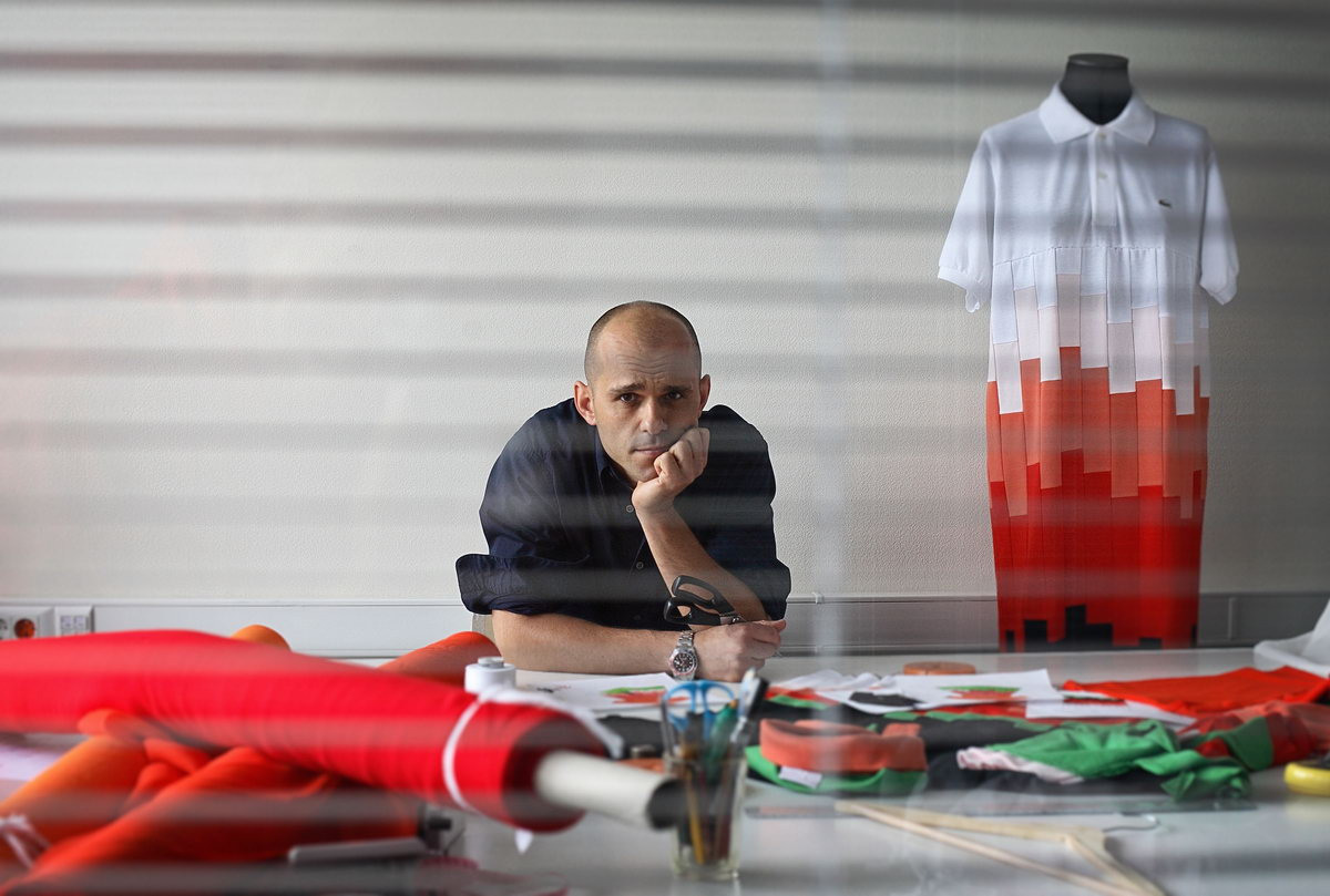 Донис Пупис, модельер