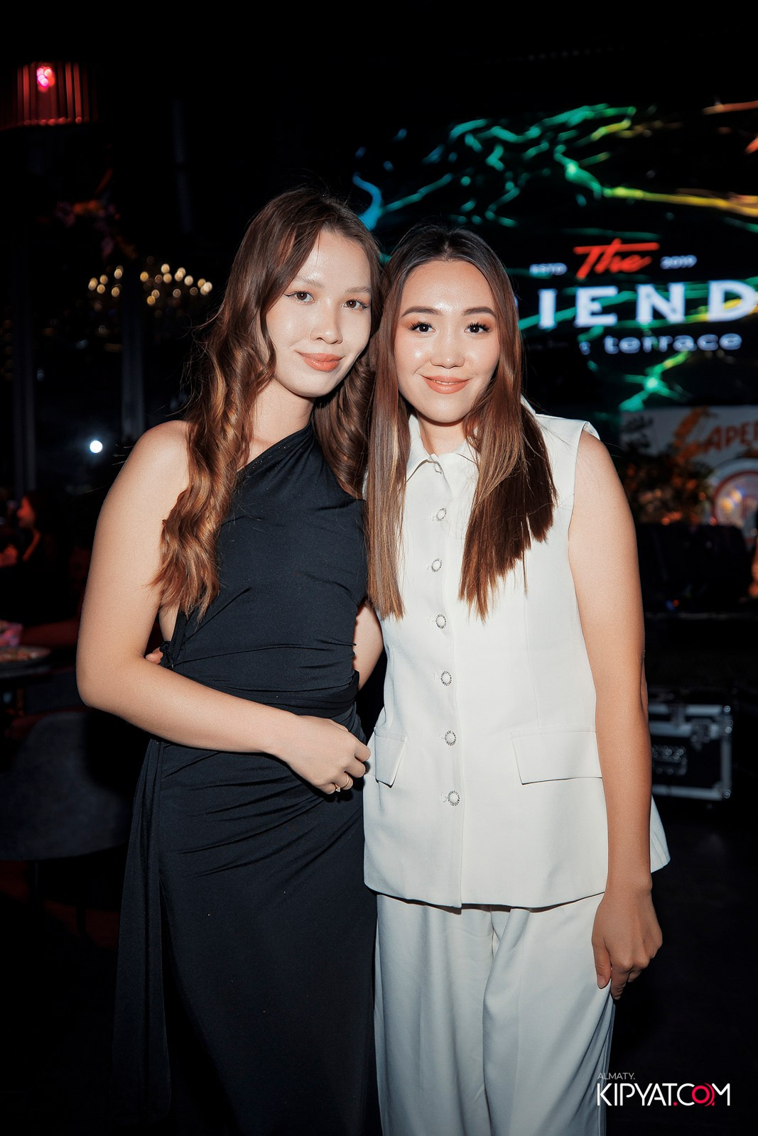 FRIENDS BAR & TERRACE. КИПЯТКОМ АЛМАТЫ!