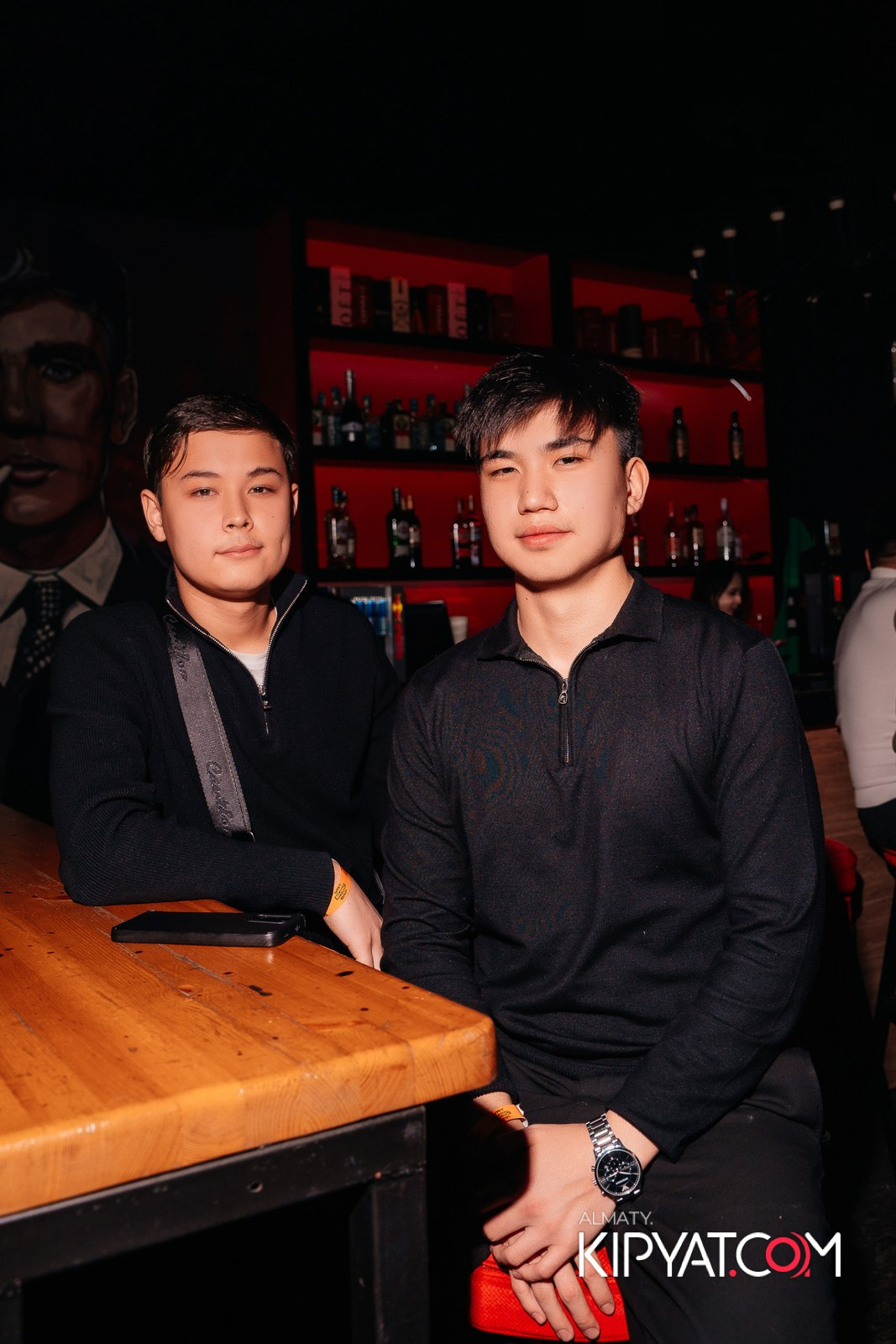 UYAT EMES BAR. КИПЯТКОМ АЛМАТЫ!