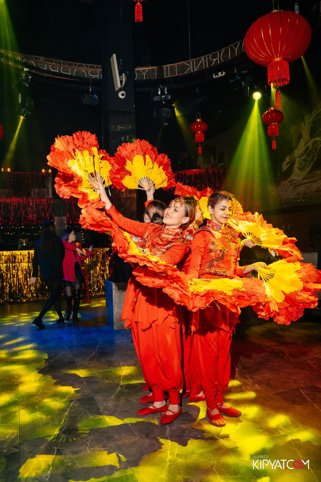 CHINA PARTY RETRO HIT. КИПЯТКОМ АЛМАТЫ!