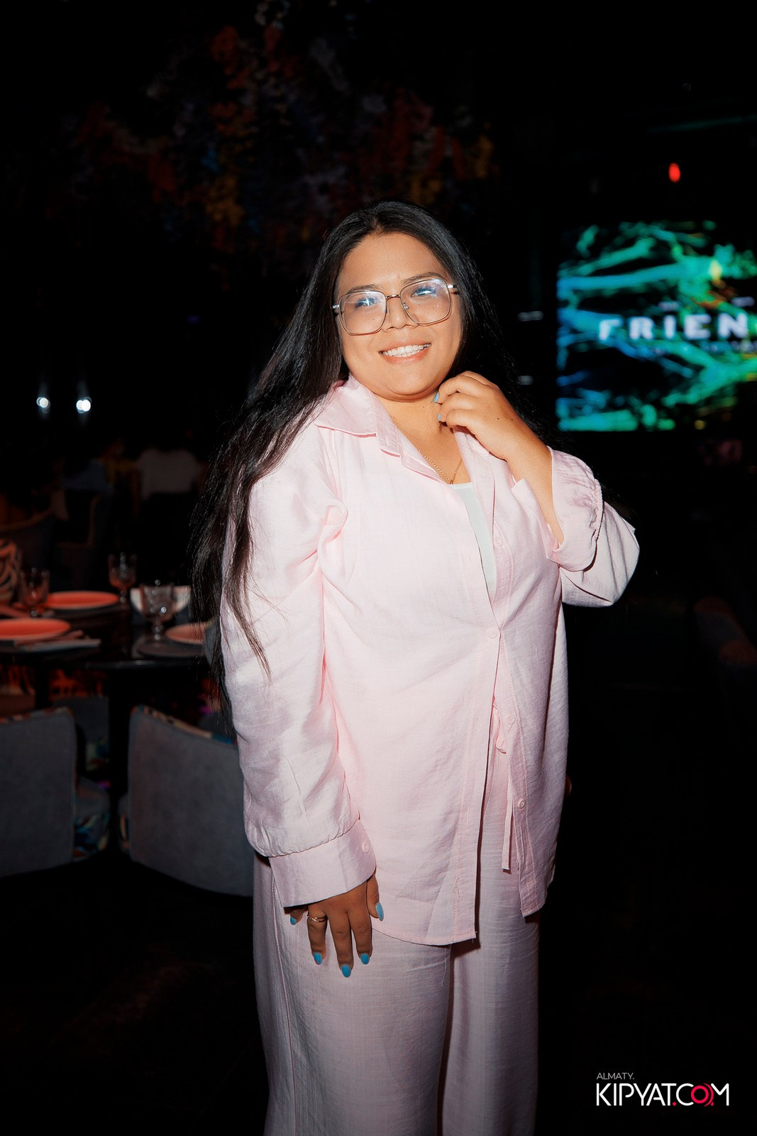 FRIENDS BAR & TERRACE. КИПЯТКОМ АЛМАТЫ!