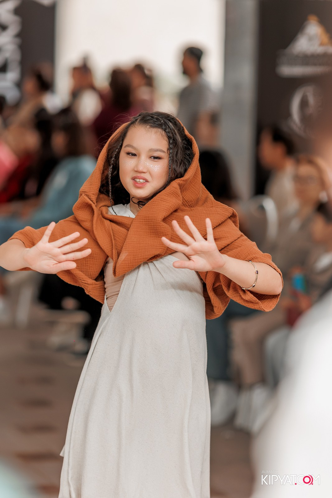 JUNIOR FASHION SHOW. КИПЯТКОМ АЛМАТЫ!