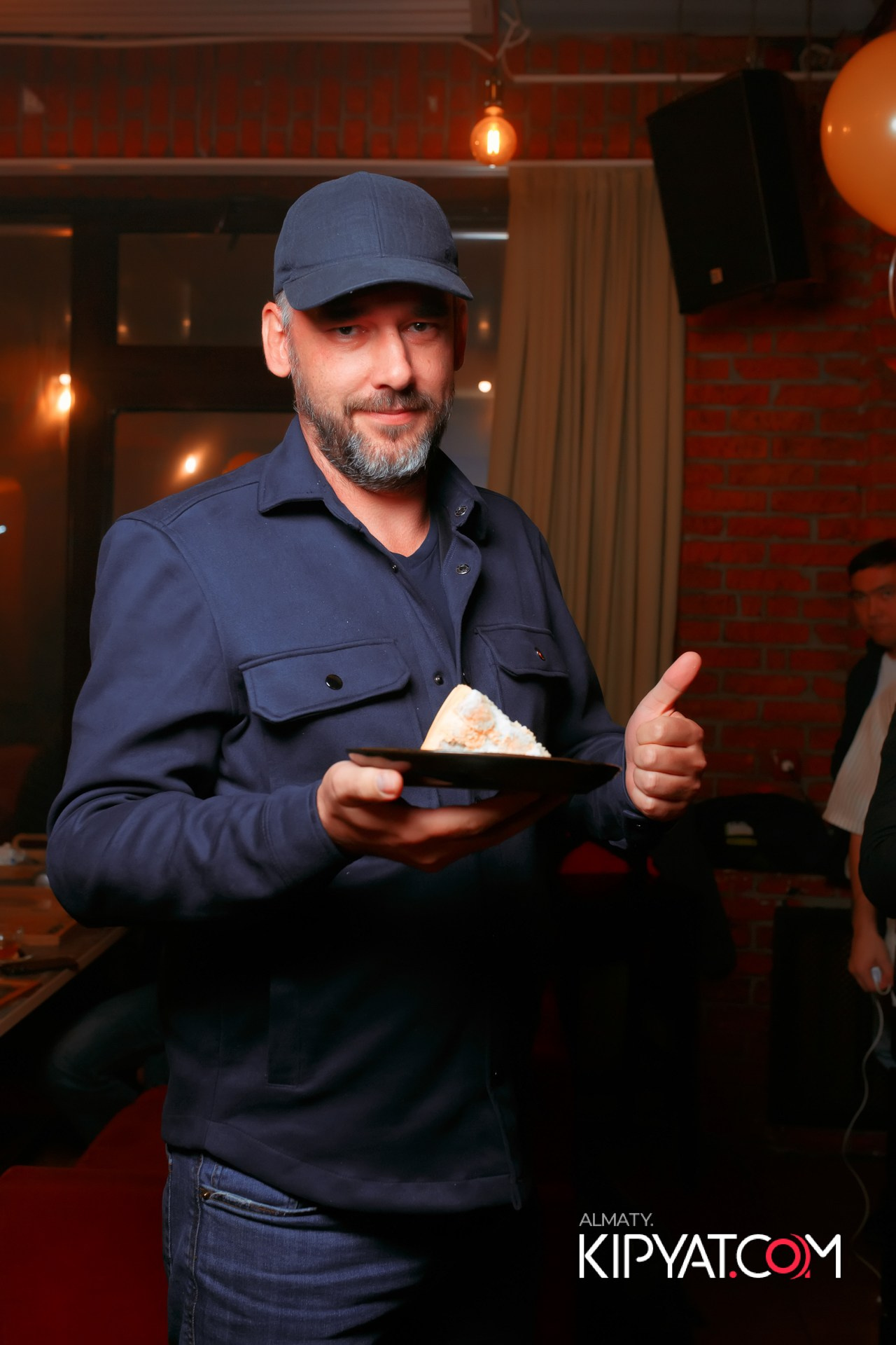 ШИШКА LOUNGE НА ЖИБЕК ЖОЛЫ. КИПЯТКОМ АЛМАТЫ!