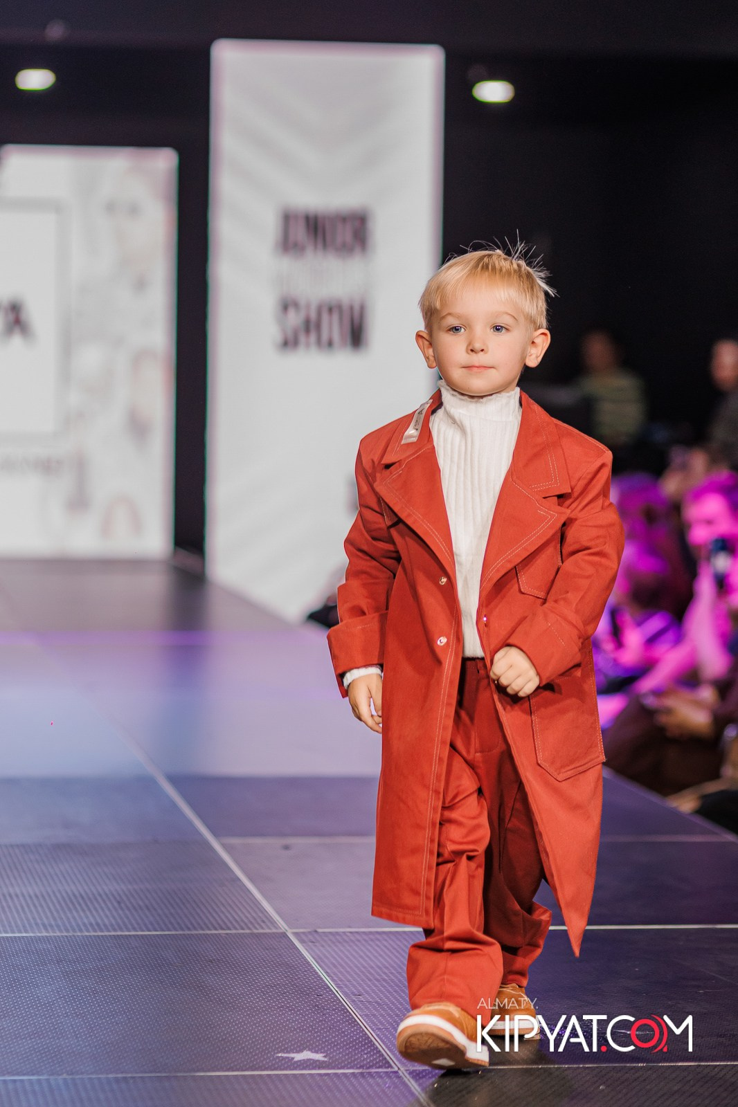 JUNIOR MODELS SHOW В РАМКАХ БЛАГОТВОРИТЕЛЬНОГО ПРОЕКТА МОДА ЗА СЧАСТЬЕ ДЕТЕЙ. КИПЯТКОМ АЛМАТЫ!