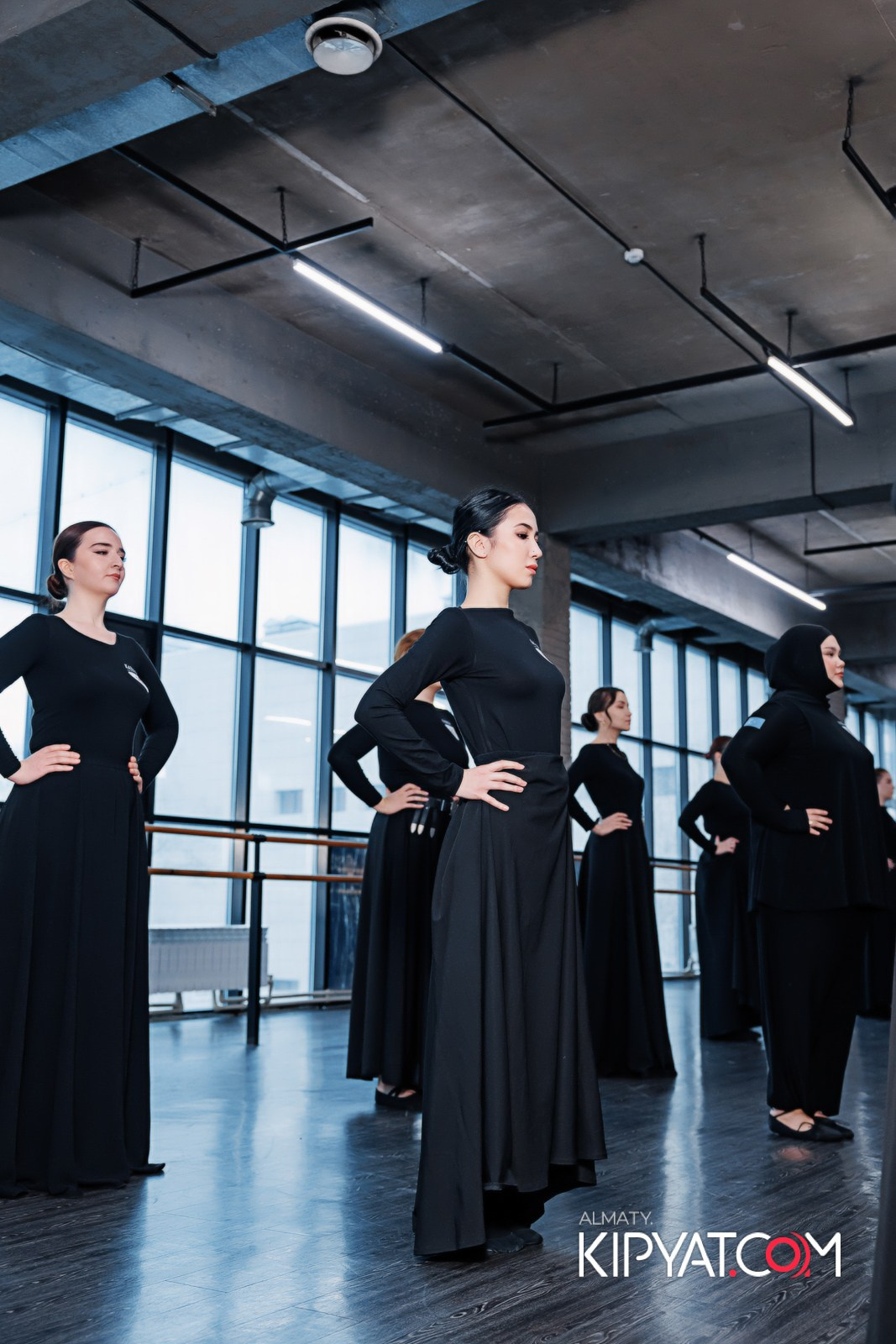 BLOCKBUSTER ТАНЦЕВАЛЬНАЯ АКАДЕМИЯ. КИПЯТКОМ АЛМАТЫ!