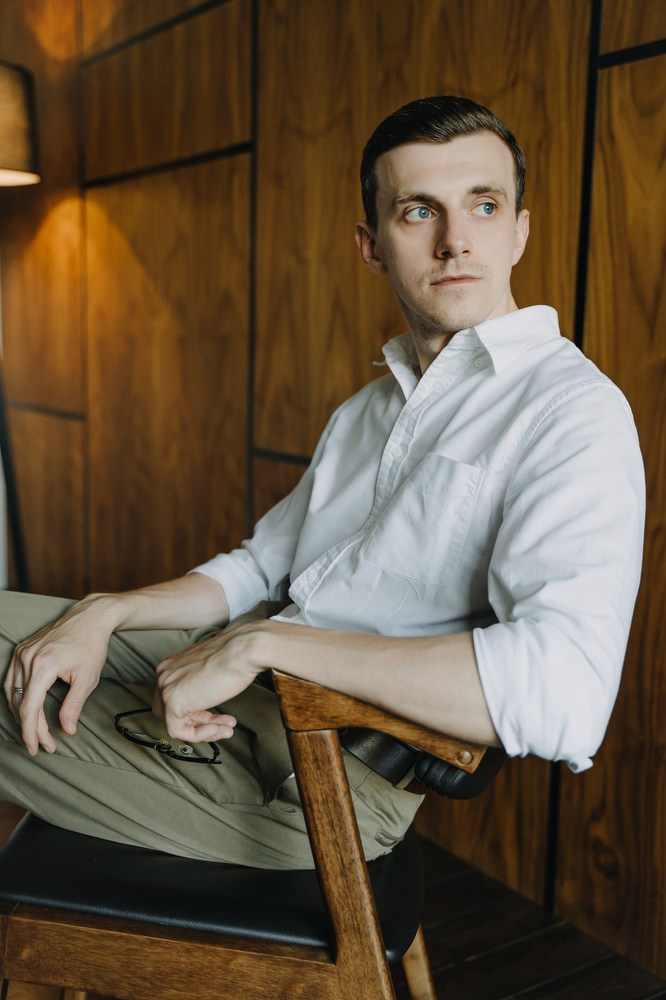 Современная фотосессия команды юристов — пример визуального HR-бренда.