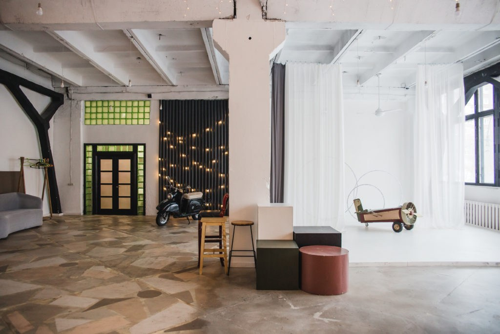 Зал Чувство, фотостудия Chuvstvo. Семейный фотограф в Екатеринбурге Маргарита Курносова