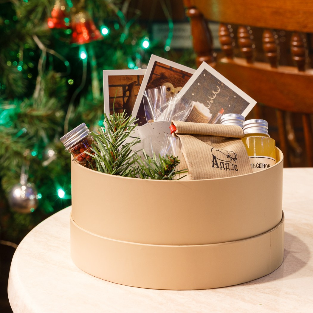 Фотосъёмка новогодних подарков для кафе Addis. Профессиональный фотограф в Санкт-Петербурге. Сергей Пушкин