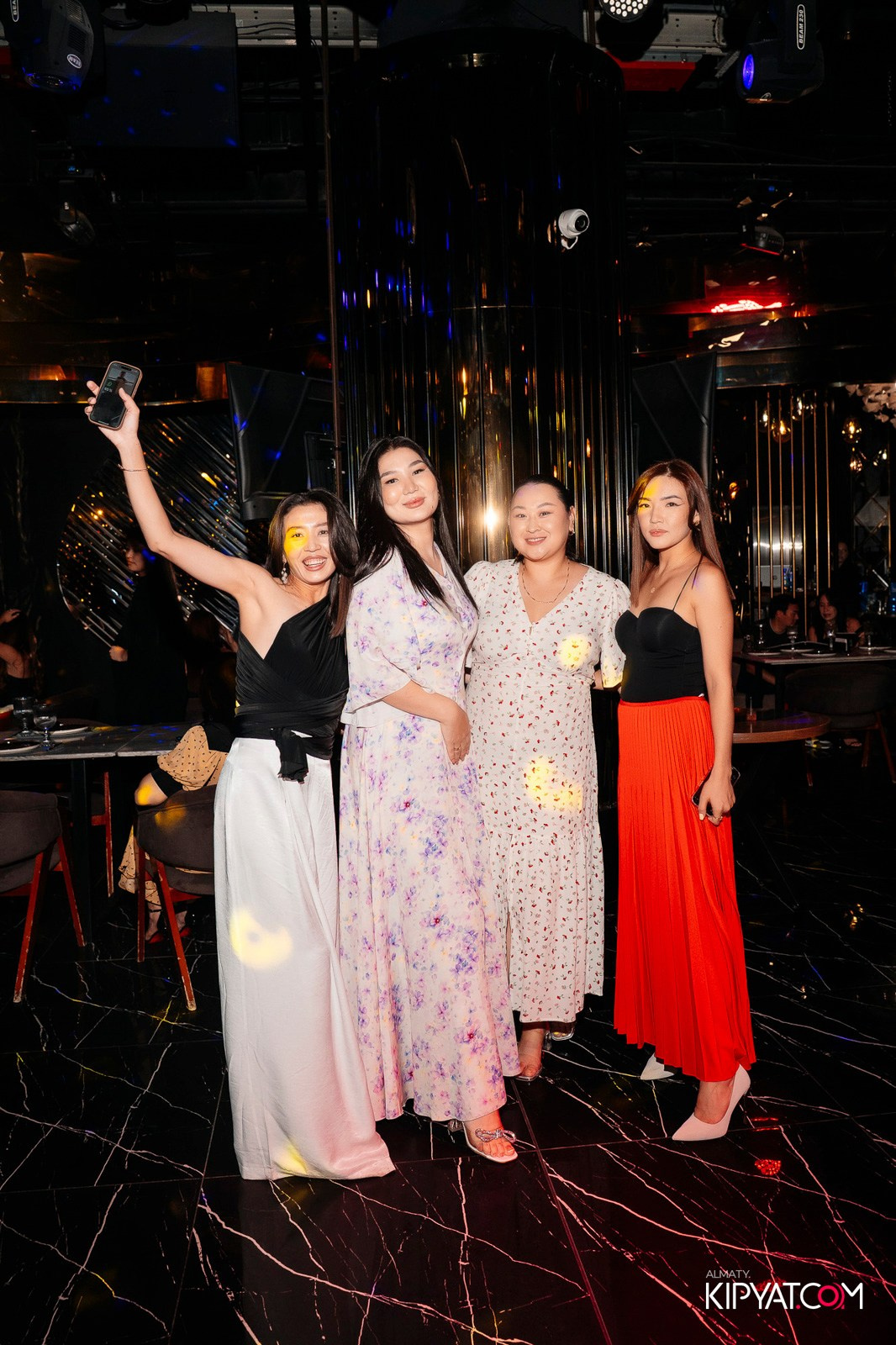 MOOD KARAOKE & TERRACE. КИПЯТКОМ АЛМАТЫ!