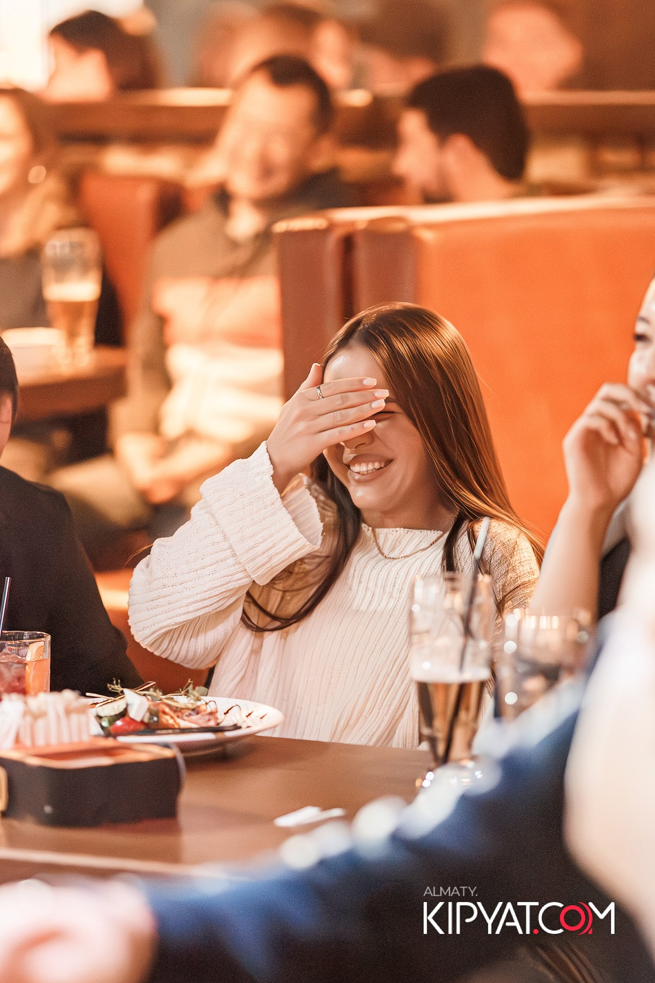 СОЛЬНЫЙ СТЕНДАП КОНЦЕРТ АЛЕКСАНДРА МЕРКУЛЬ. КИПЯТКОМ АЛМАТЫ!