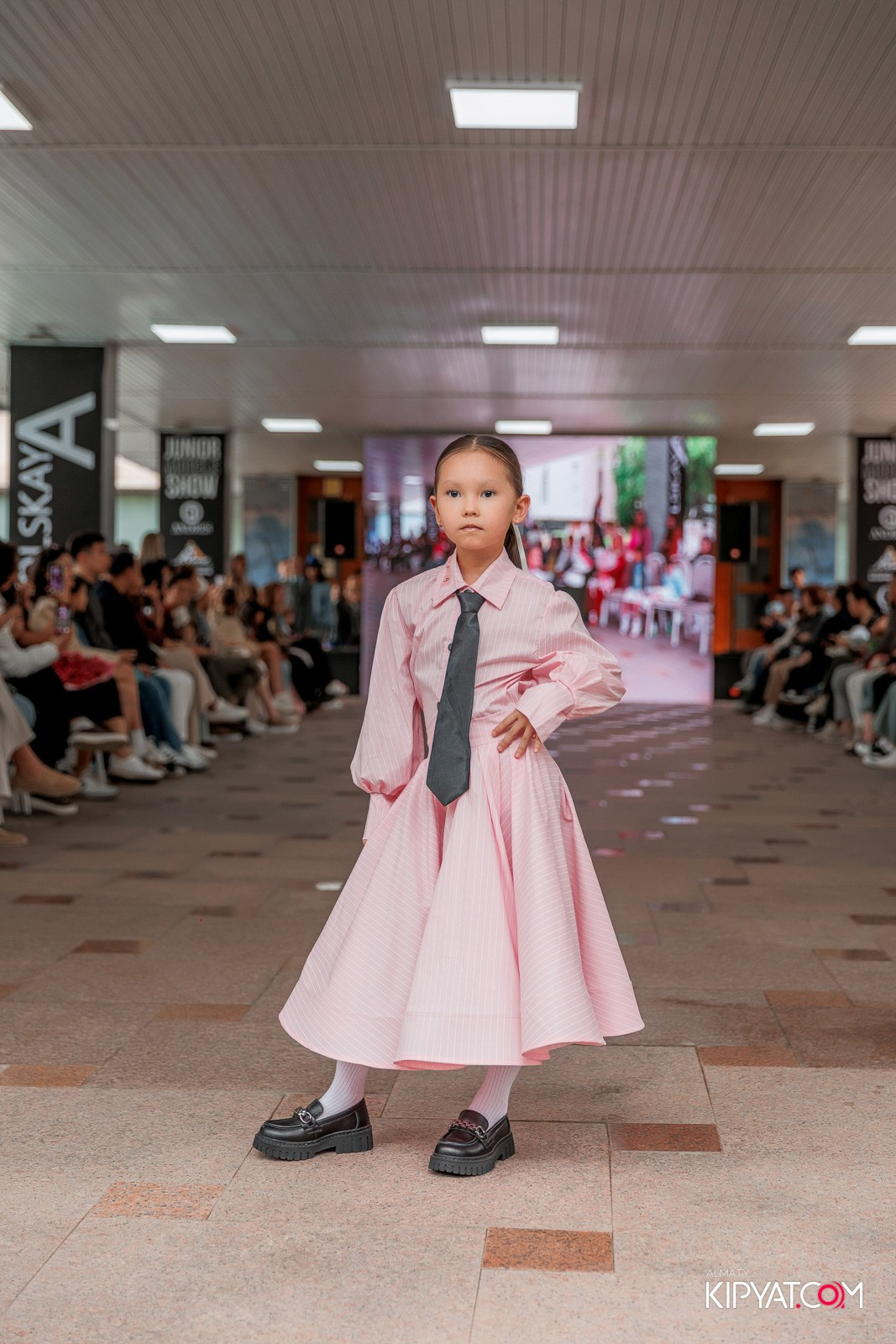 JUNIOR FASHION SHOW. КИПЯТКОМ АЛМАТЫ!