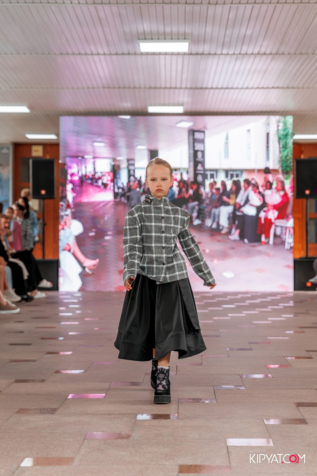 JUNIOR FASHION SHOW. КИПЯТКОМ АЛМАТЫ!