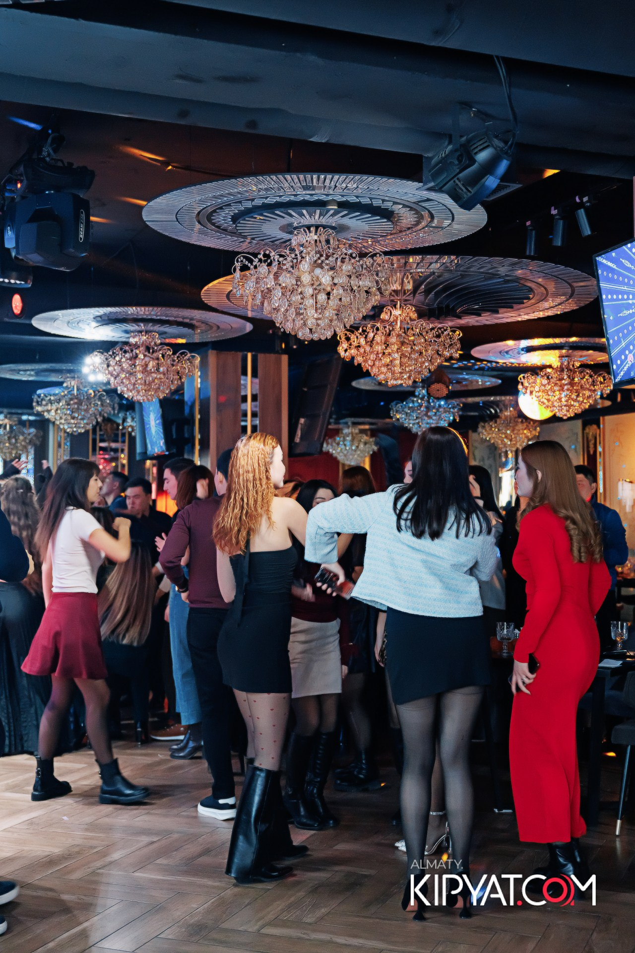 ЗАЯ, НА БИС. КИПЯТКОМ АЛМАТЫ!