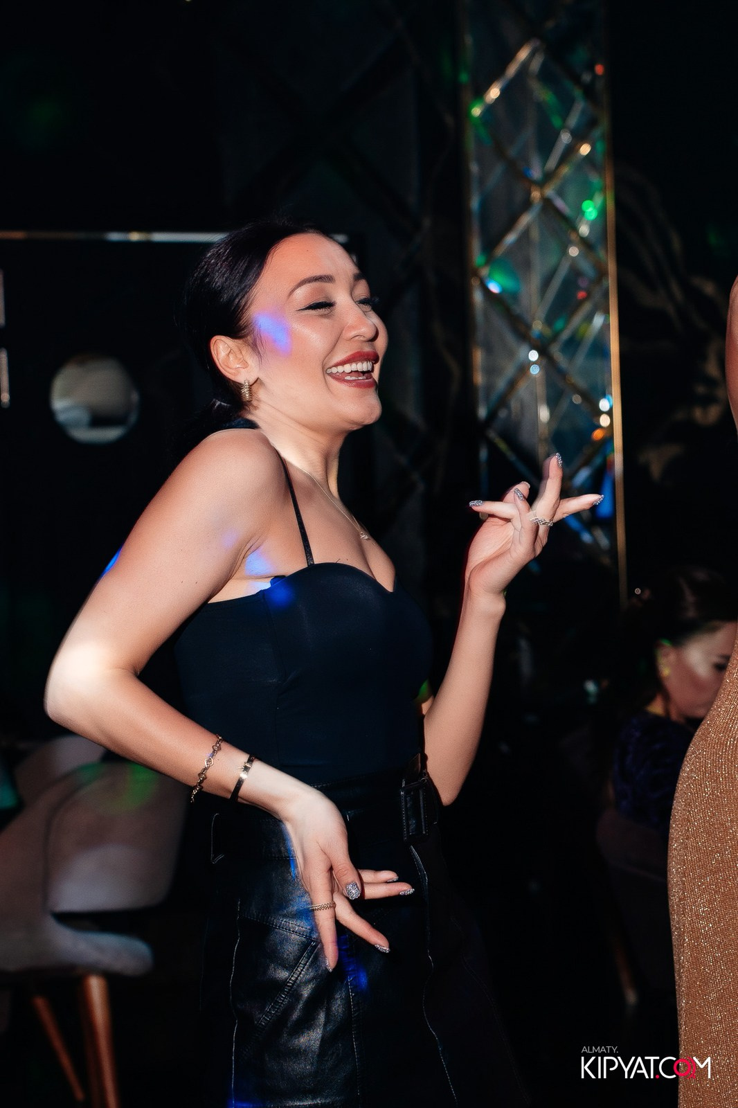 MOOD KARAOKE & TERRACE. КИПЯТКОМ АЛМАТЫ!