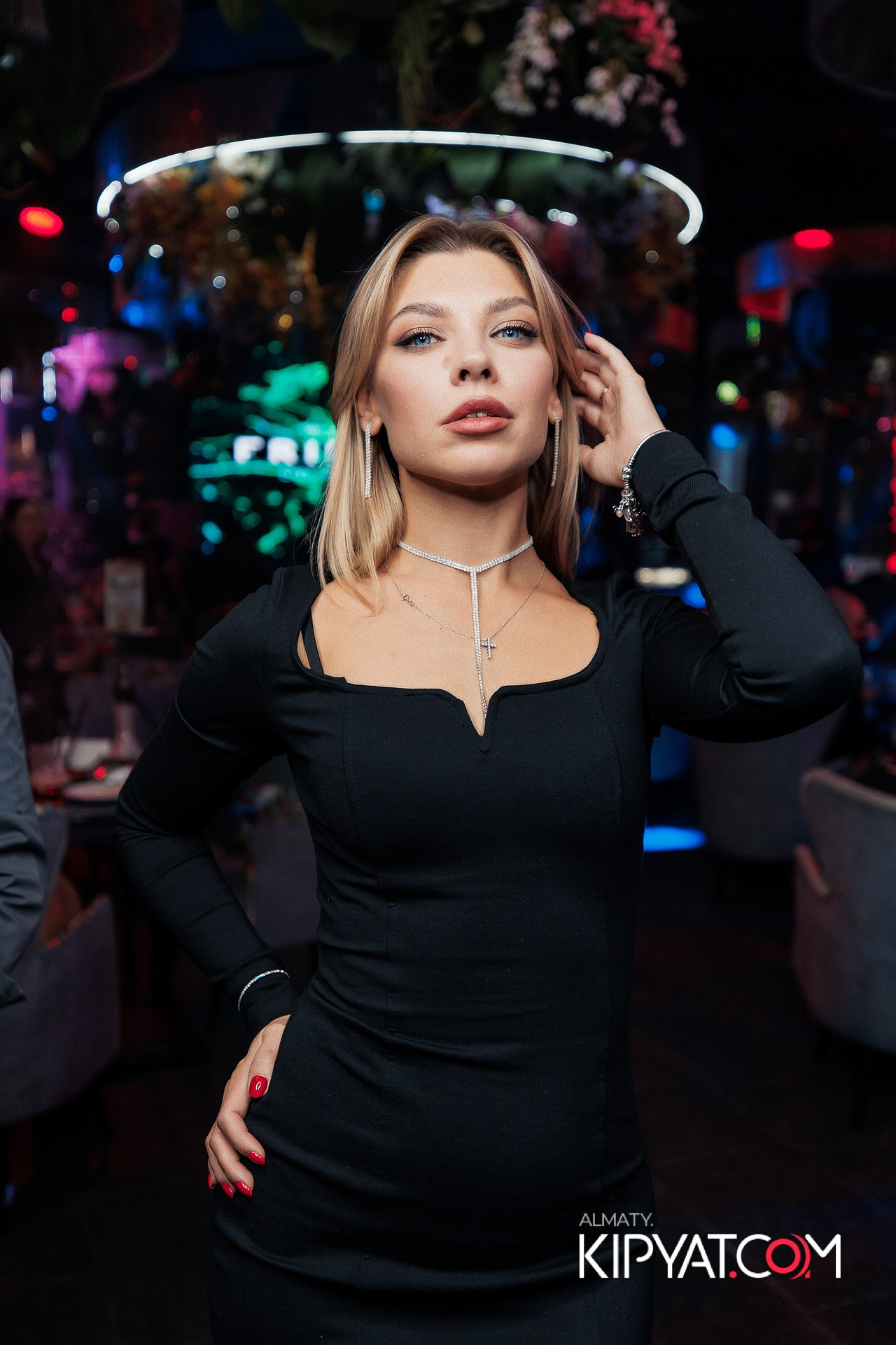 FRIENDS BAR & TERRACE. КИПЯТКОМ АЛМАТЫ!